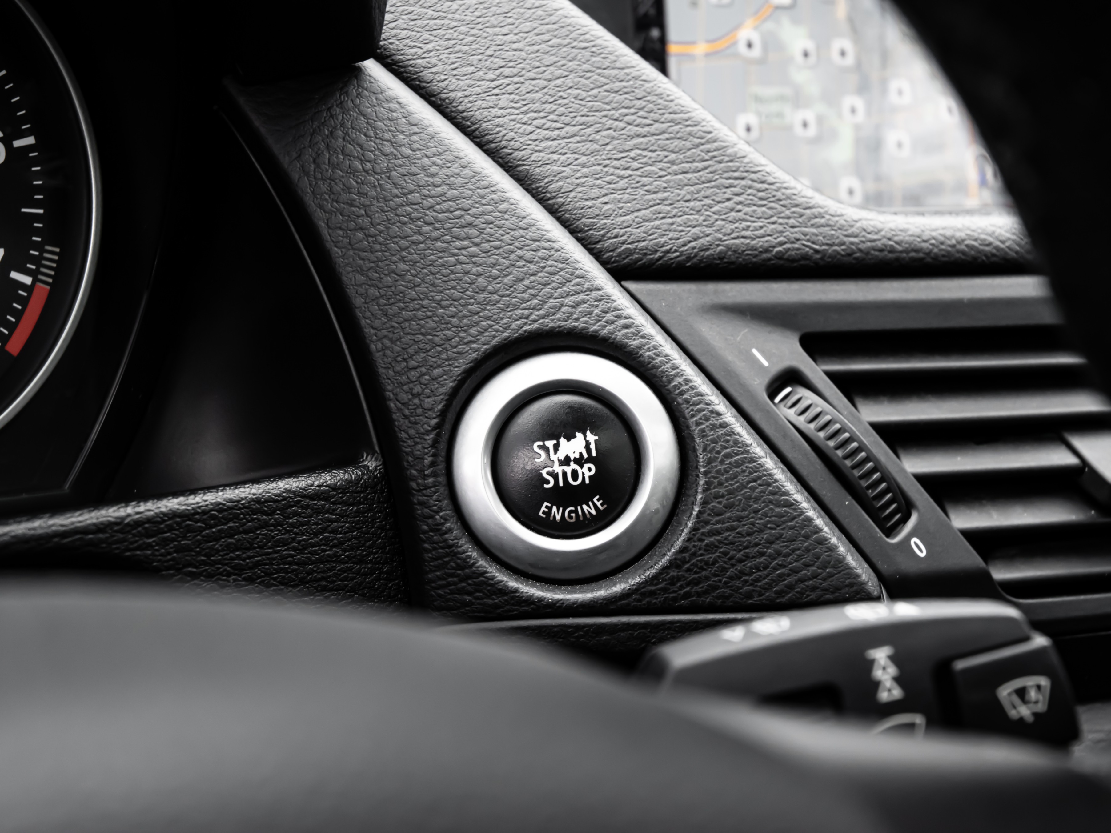 /firstgearmotorcar/2012-BMW-X1-8068175119624017.jpg