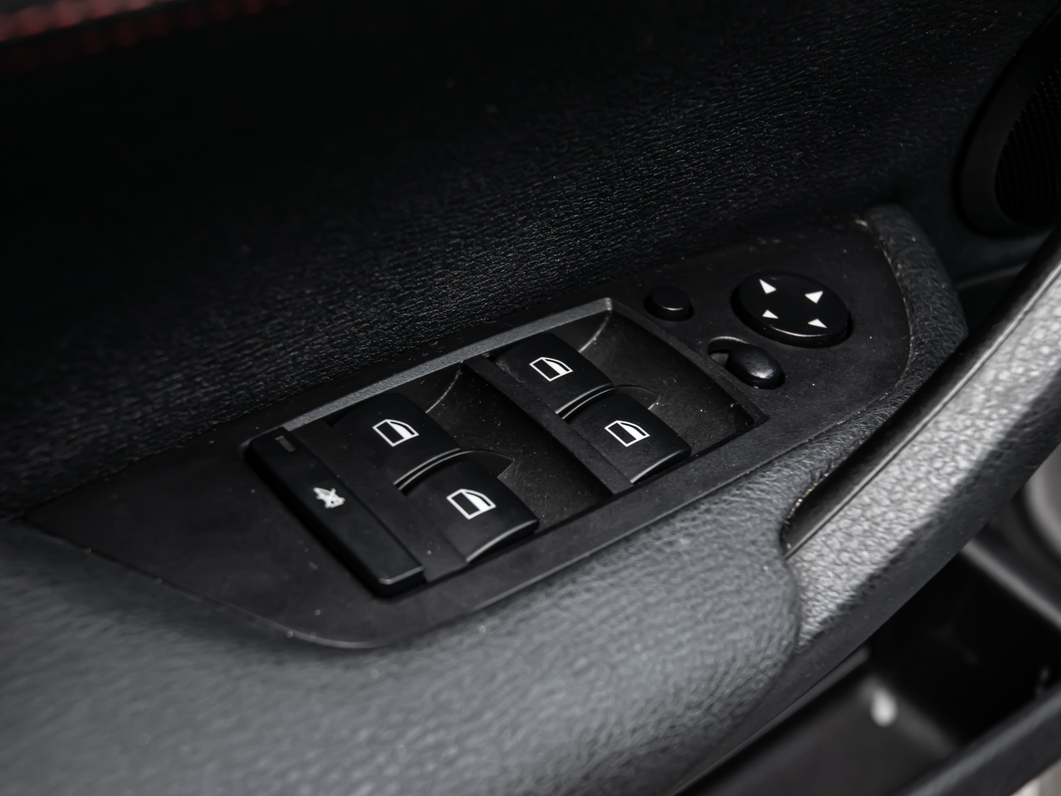 /firstgearmotorcar/2015-BMW-X1-33864936758438513.jpg
