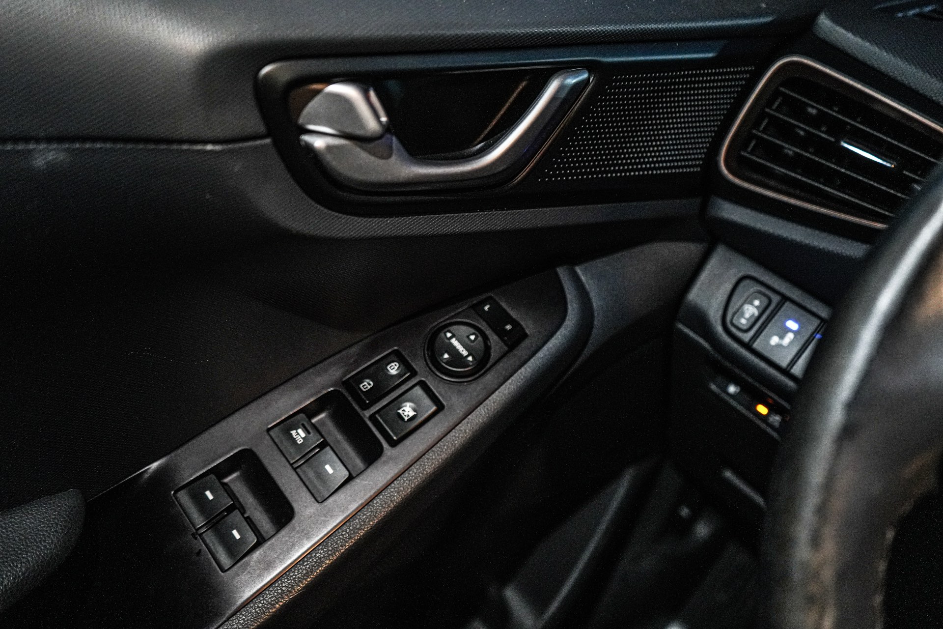 /firstmotors/2017-Hyundai-IoniqElectric-4645977188000614.jpg
