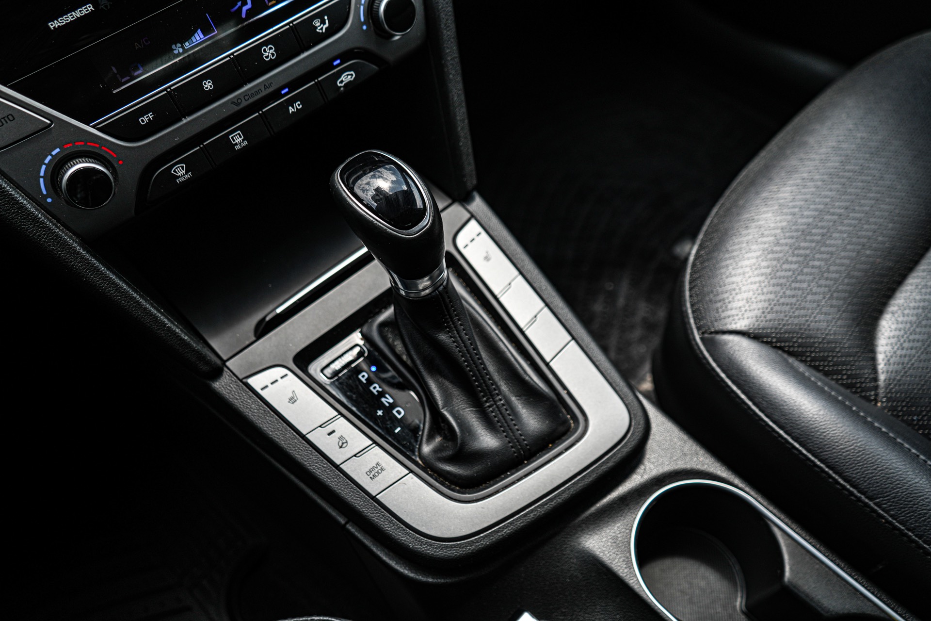/firstmotors/2018-Hyundai-Elantra-27962949139668125.jpg