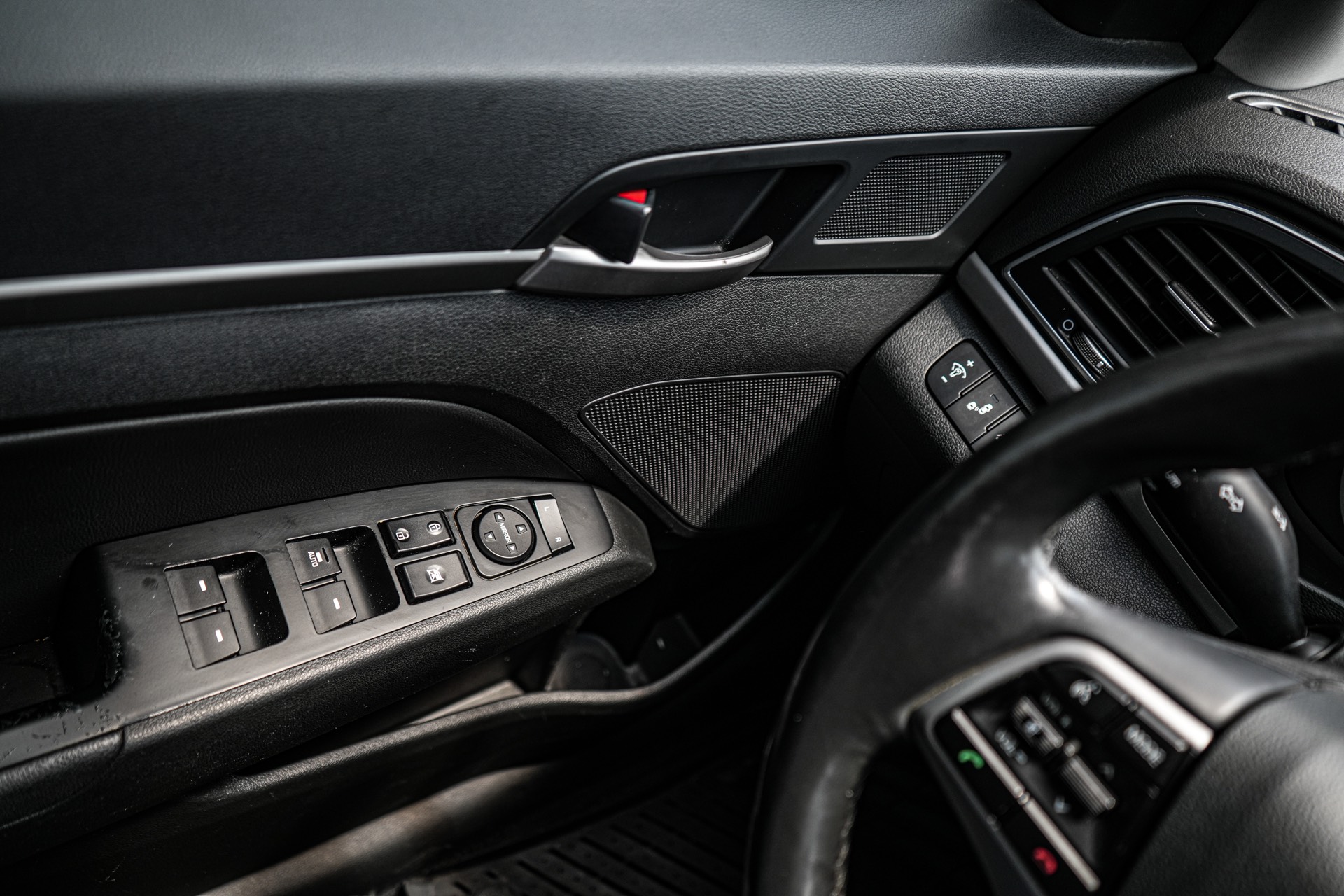 /firstmotors/2018-Hyundai-Elantra-438869252463125.jpg