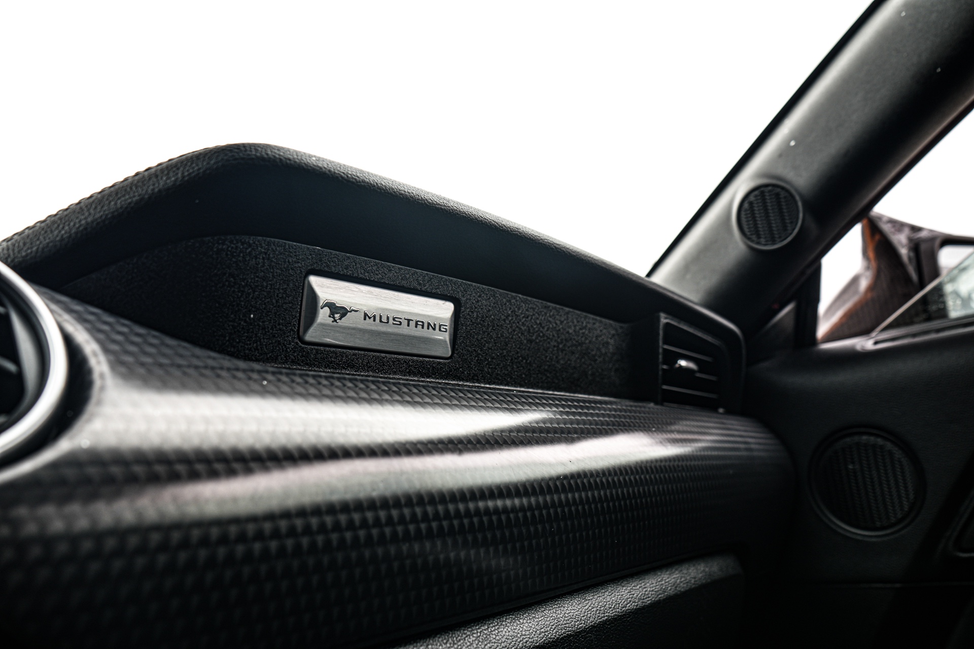 /firstmotors/2019-Ford-Mustang-7859696890754246.jpg