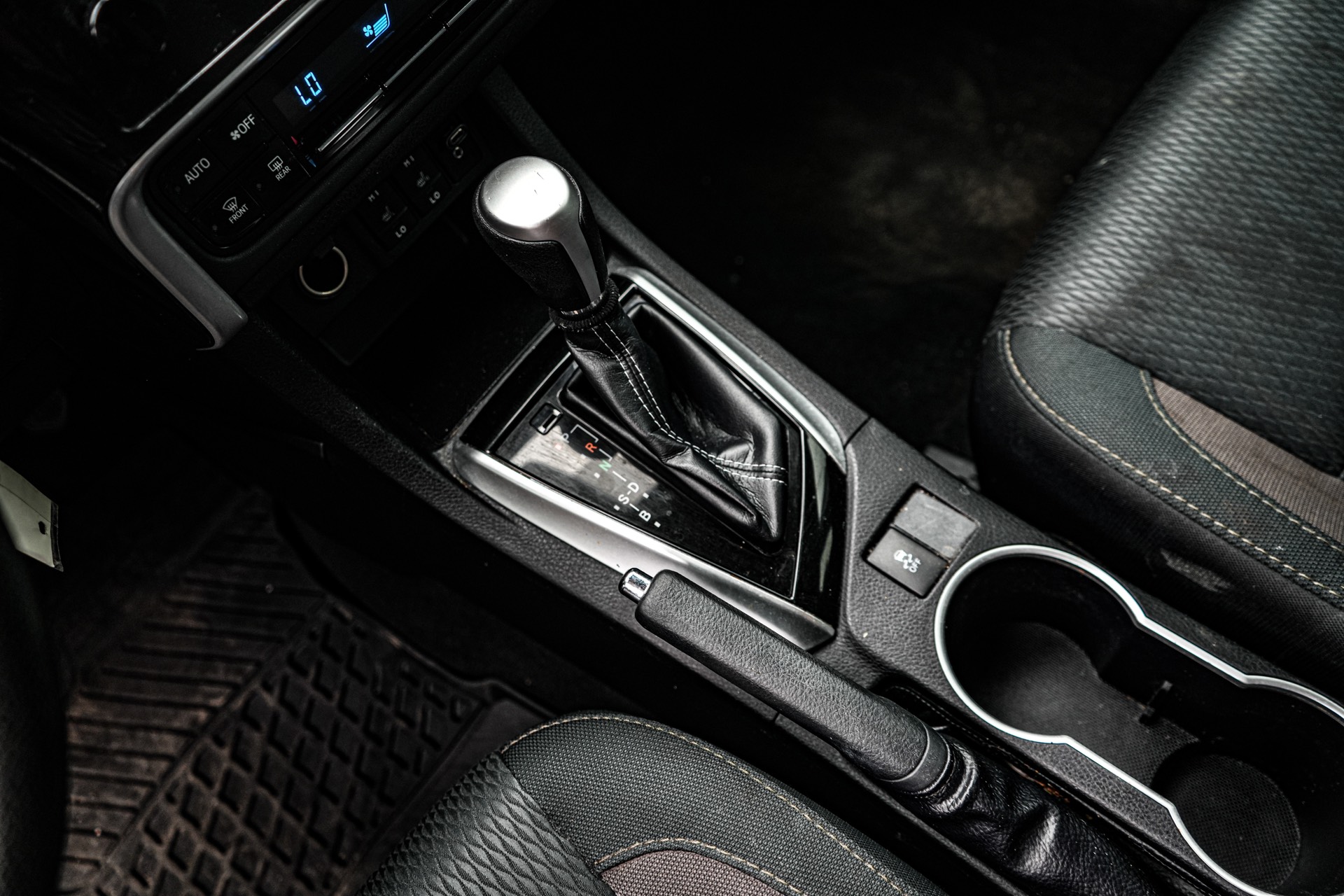 /firstmotors/2019-Toyota-Corolla-9770790746696987.jpg