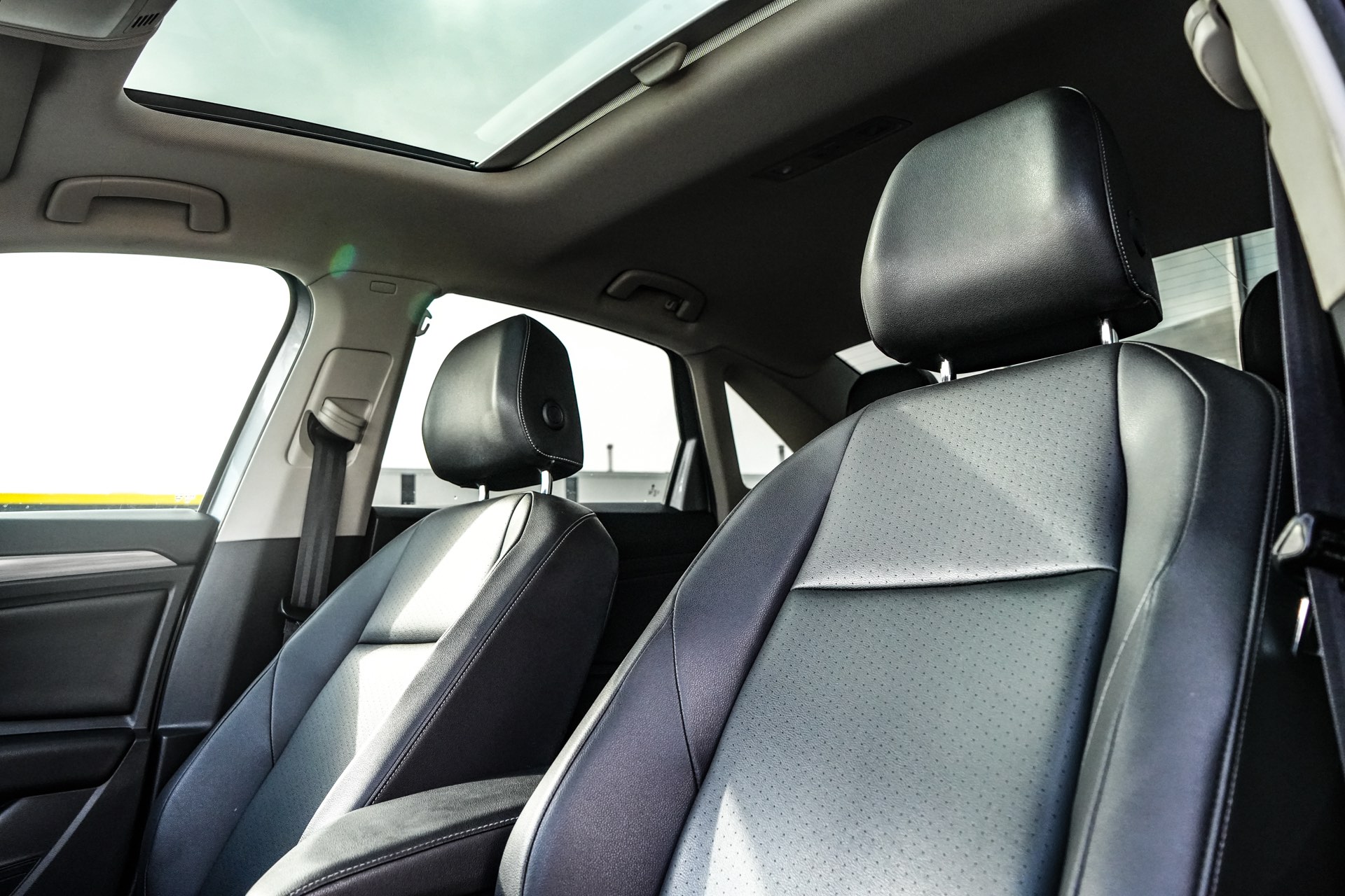 /firstmotors/2019-Volkswagen-Jetta-9828796637562687.jpg