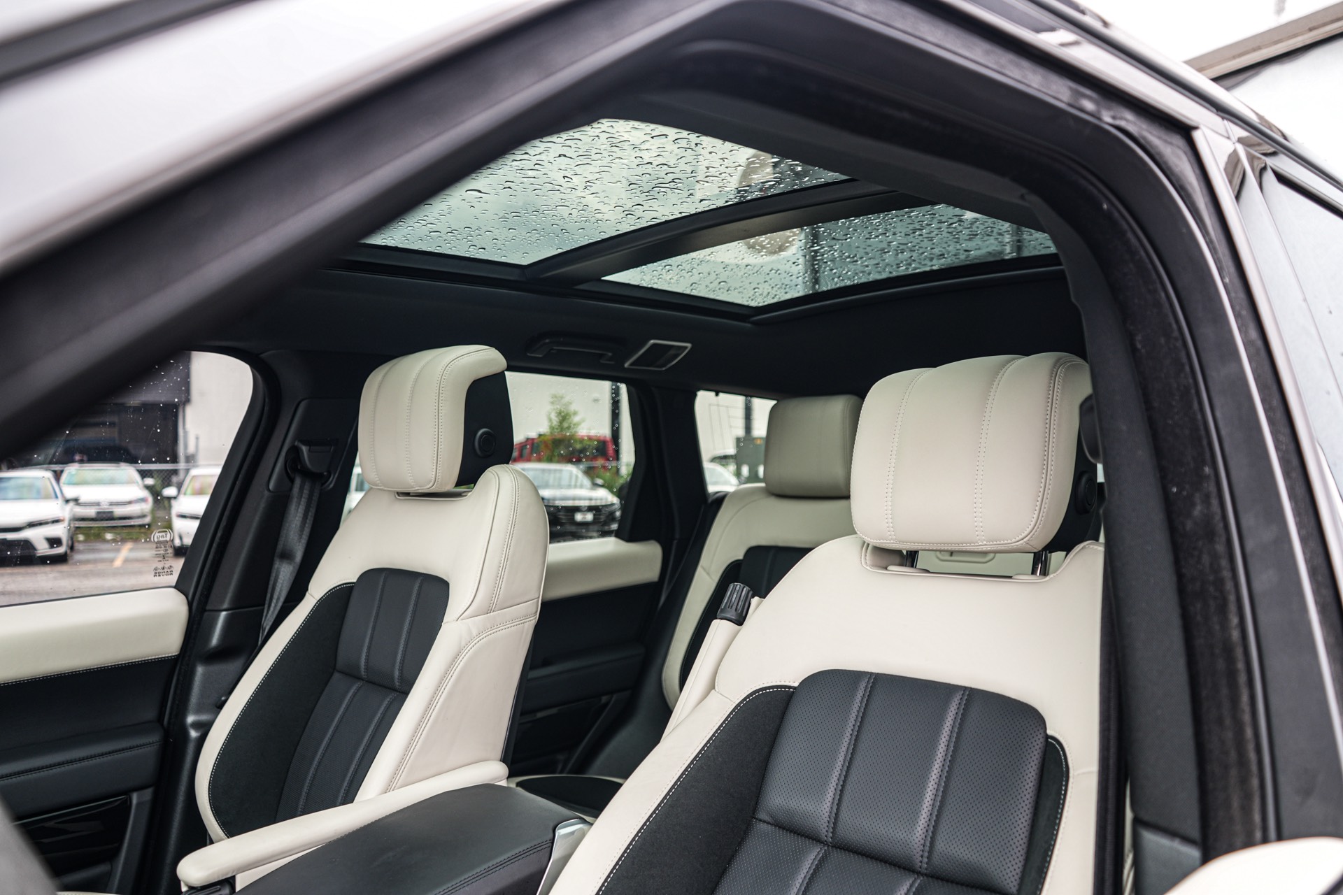 /firstmotors/2021-LandRover-RangeRover-530650036123093.jpg