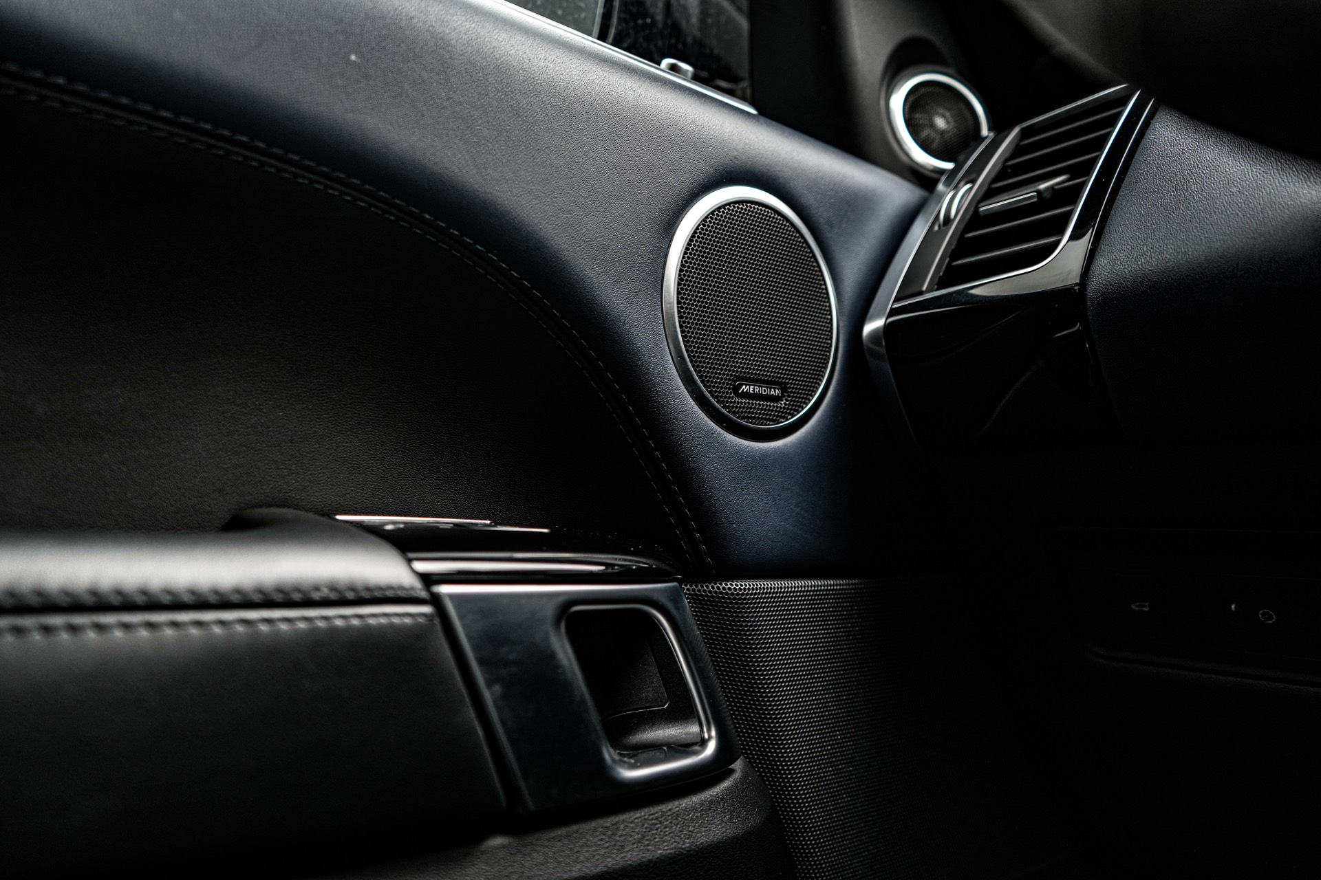 /firstmotors/2021-LandRover-RangeRover-6240877433762035.jpg