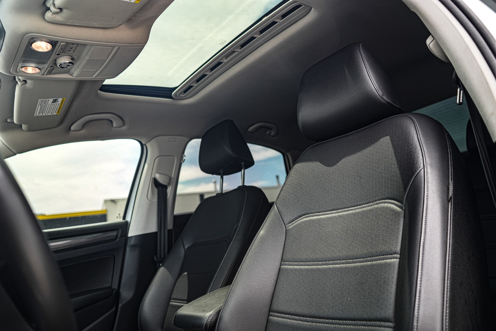 /firstmotors/2021-Volkswagen-Passat-6663089403733211.jpg