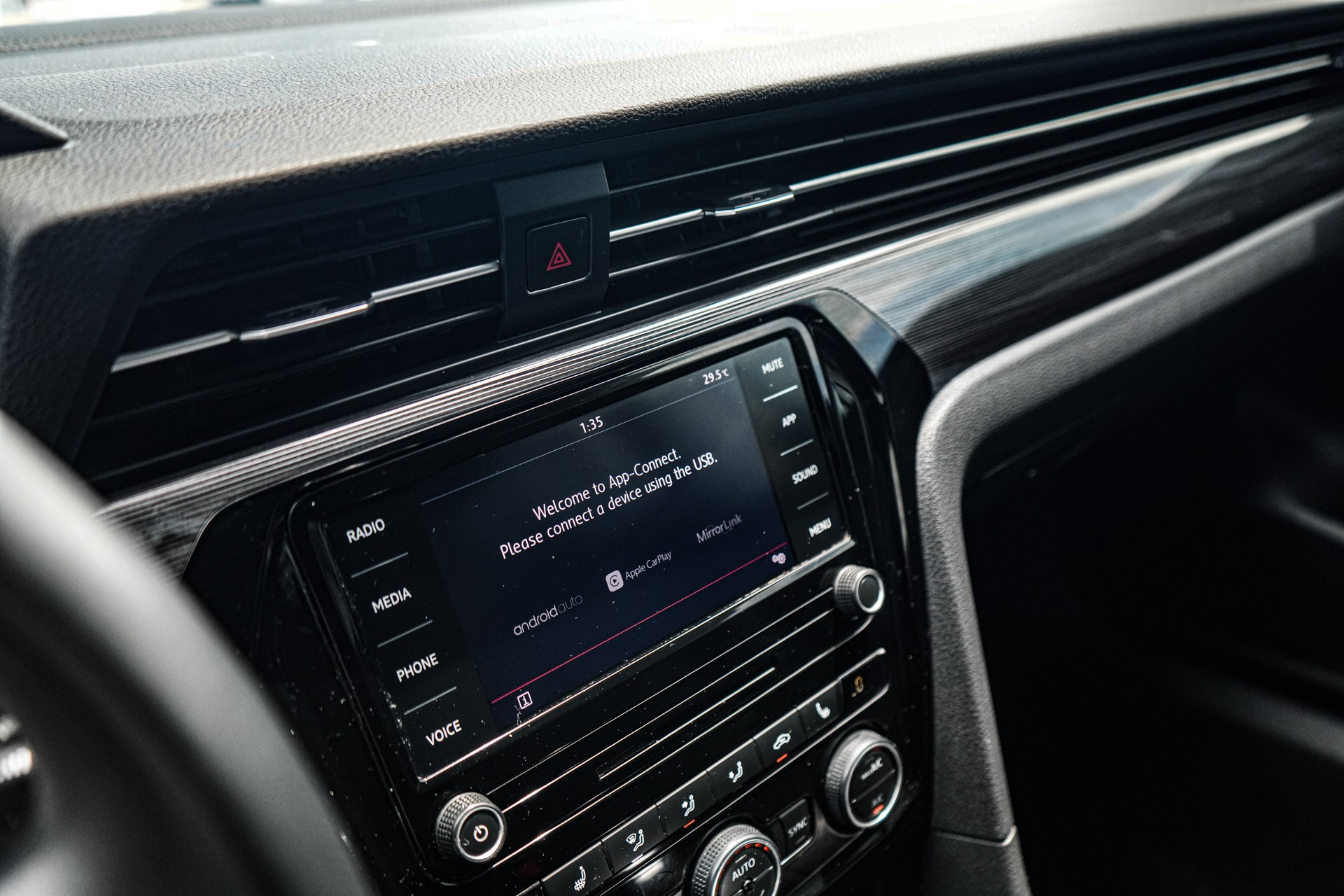 /firstmotors/2021-Volkswagen-Passat-7453873941920055.jpg