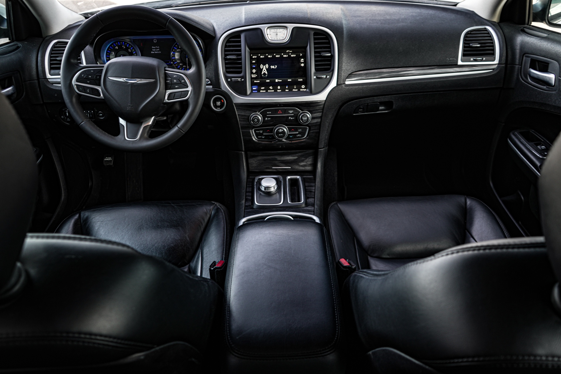 /firstmotors/2022-Chrysler-300-29942396459055254.jpg