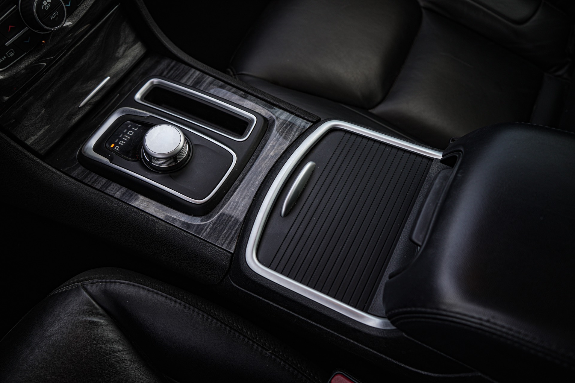 /firstmotors/2022-Chrysler-300-8240583191270023.jpg