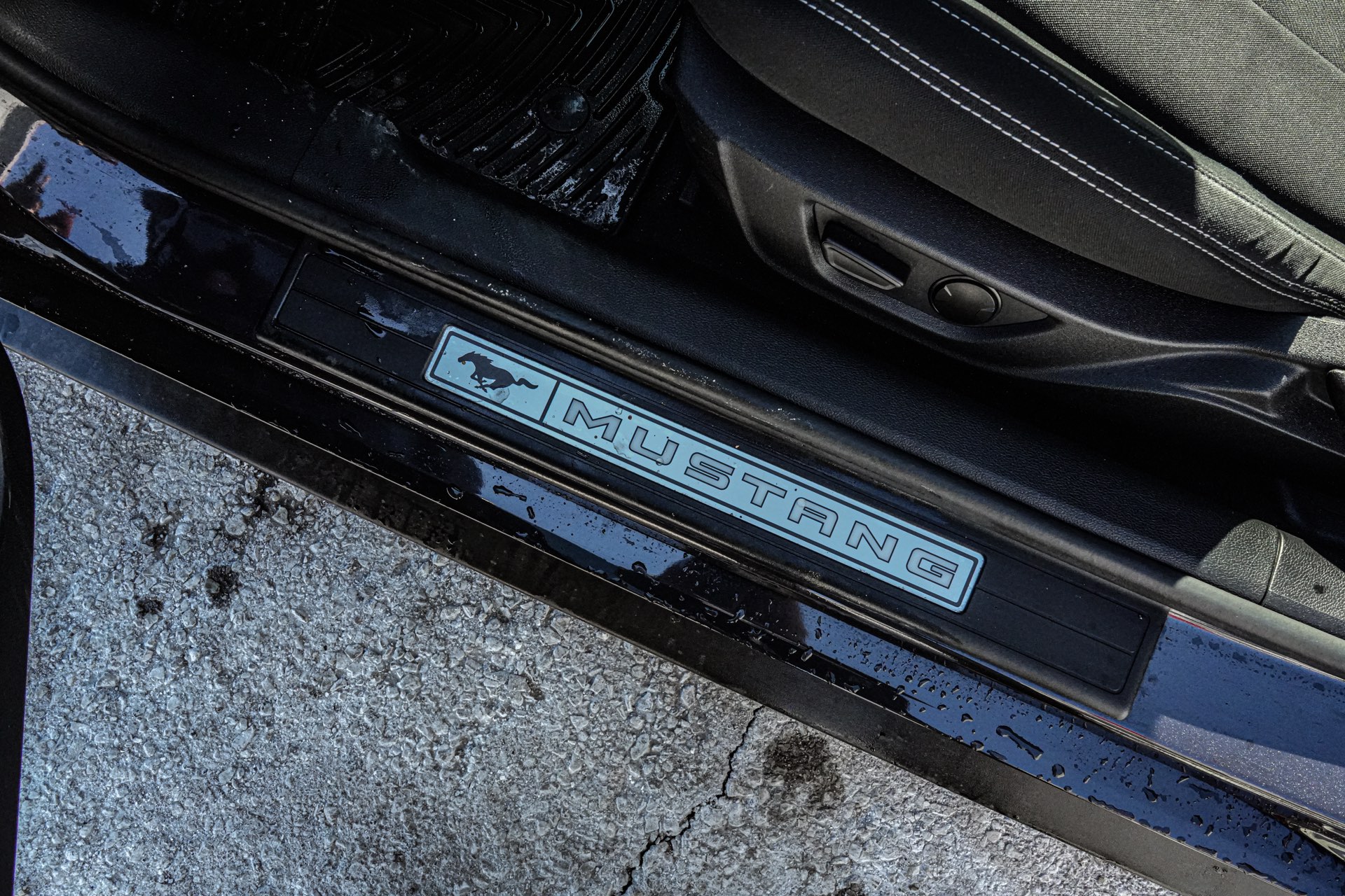 /firstmotors/2022-Ford-Mustang-4614027335203479.jpg