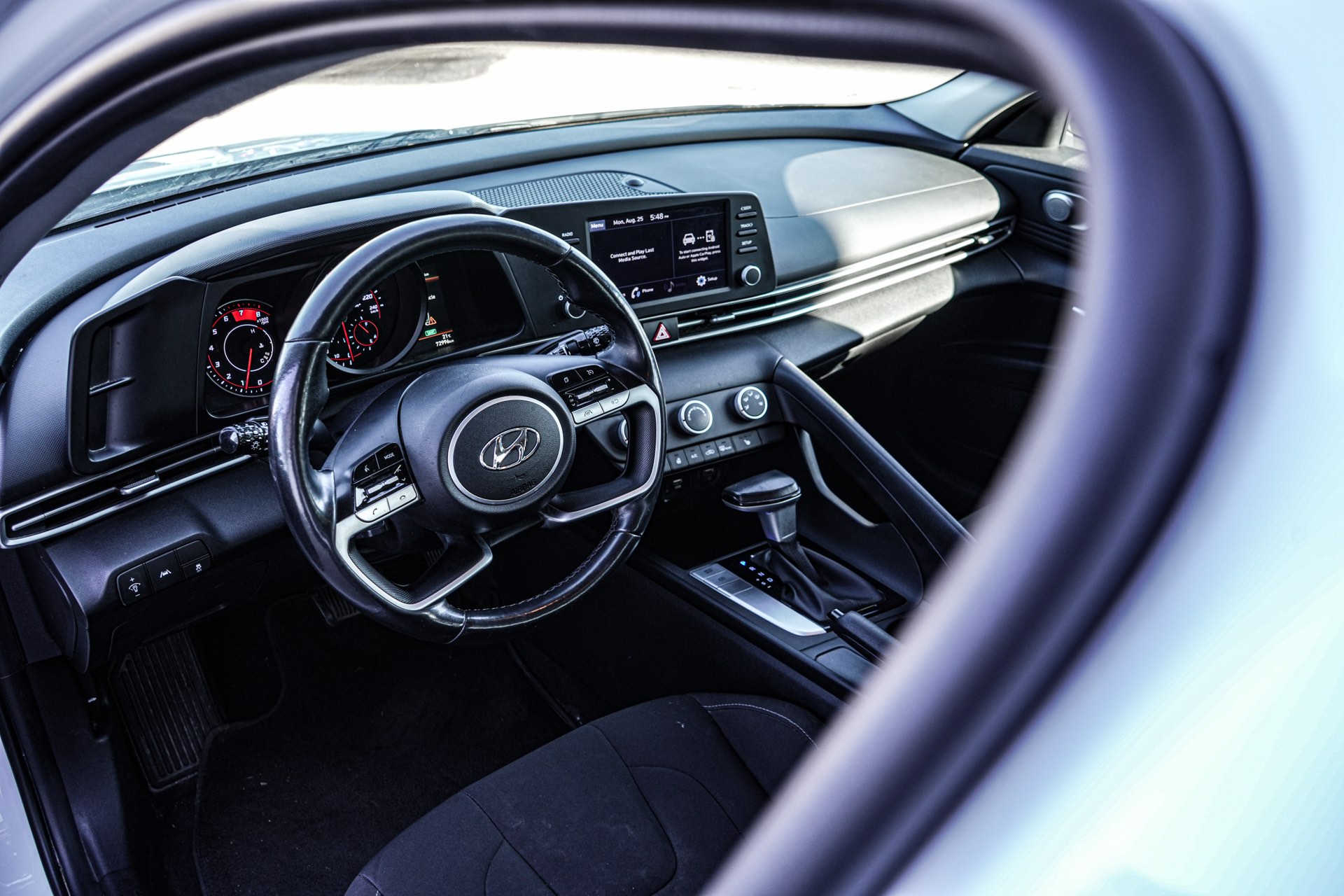 /firstmotors/2022-Hyundai-Elantra-6476925840108192.jpg