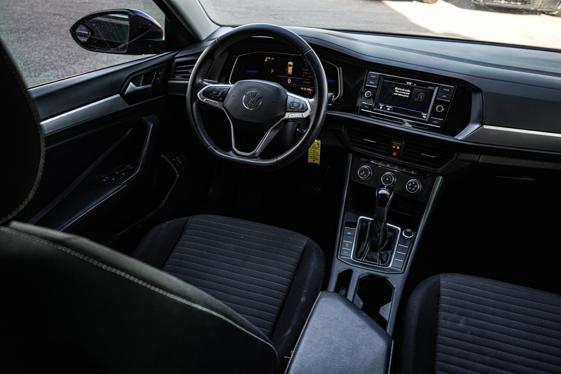 /firstmotors/2022-Volkswagen-Jetta-44925978430176117.jpg