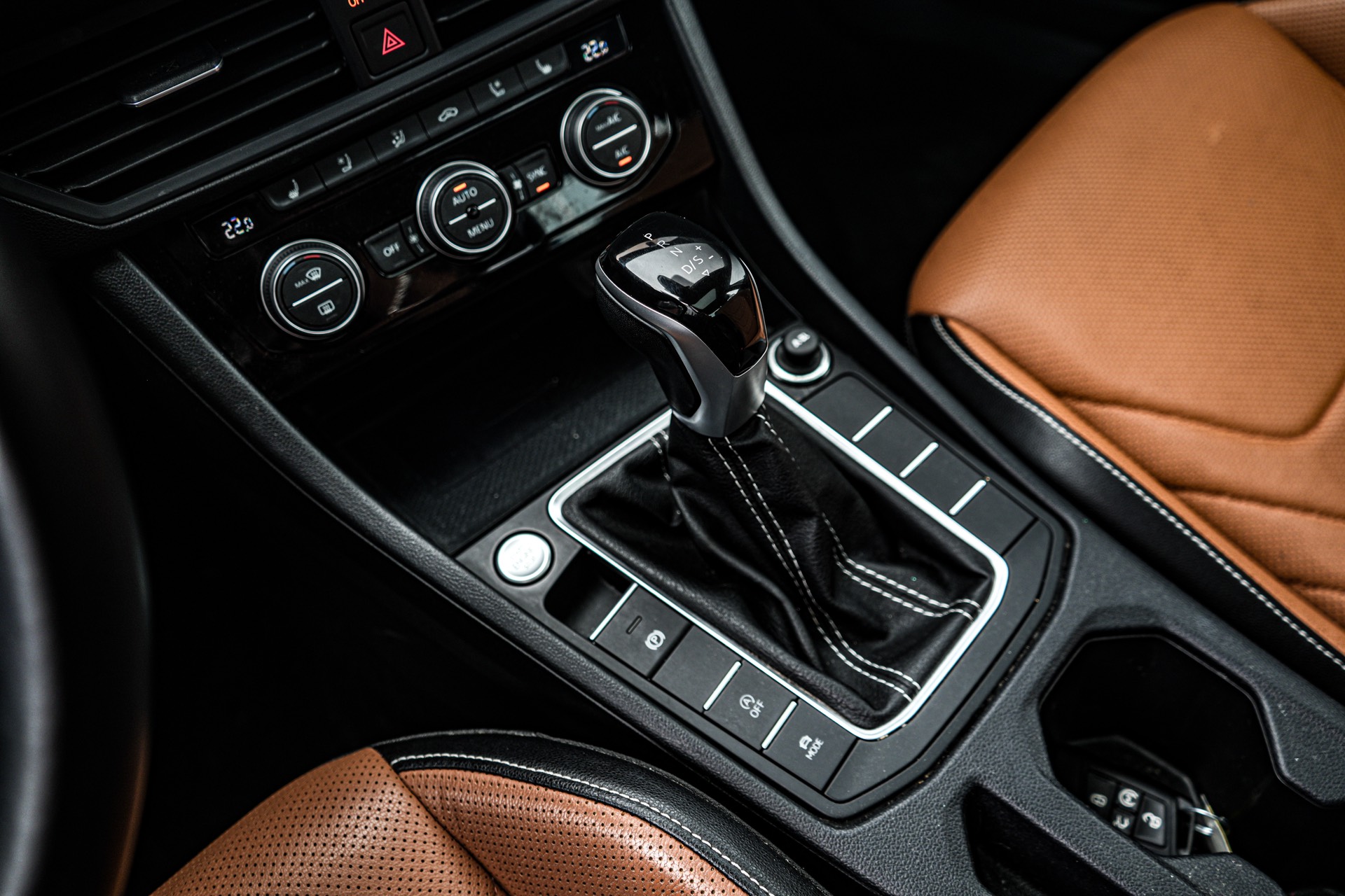 /firstmotors/2022-Volkswagen-Jetta-5982448678374774.jpg