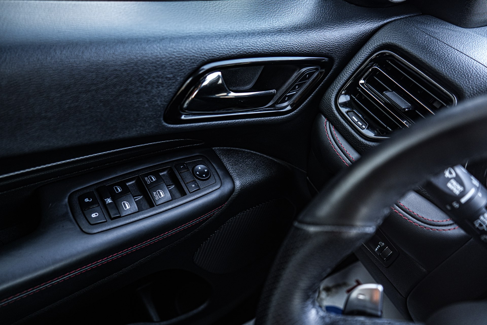 /firstmotors/2023-Dodge-Durango-875954760195286.jpg