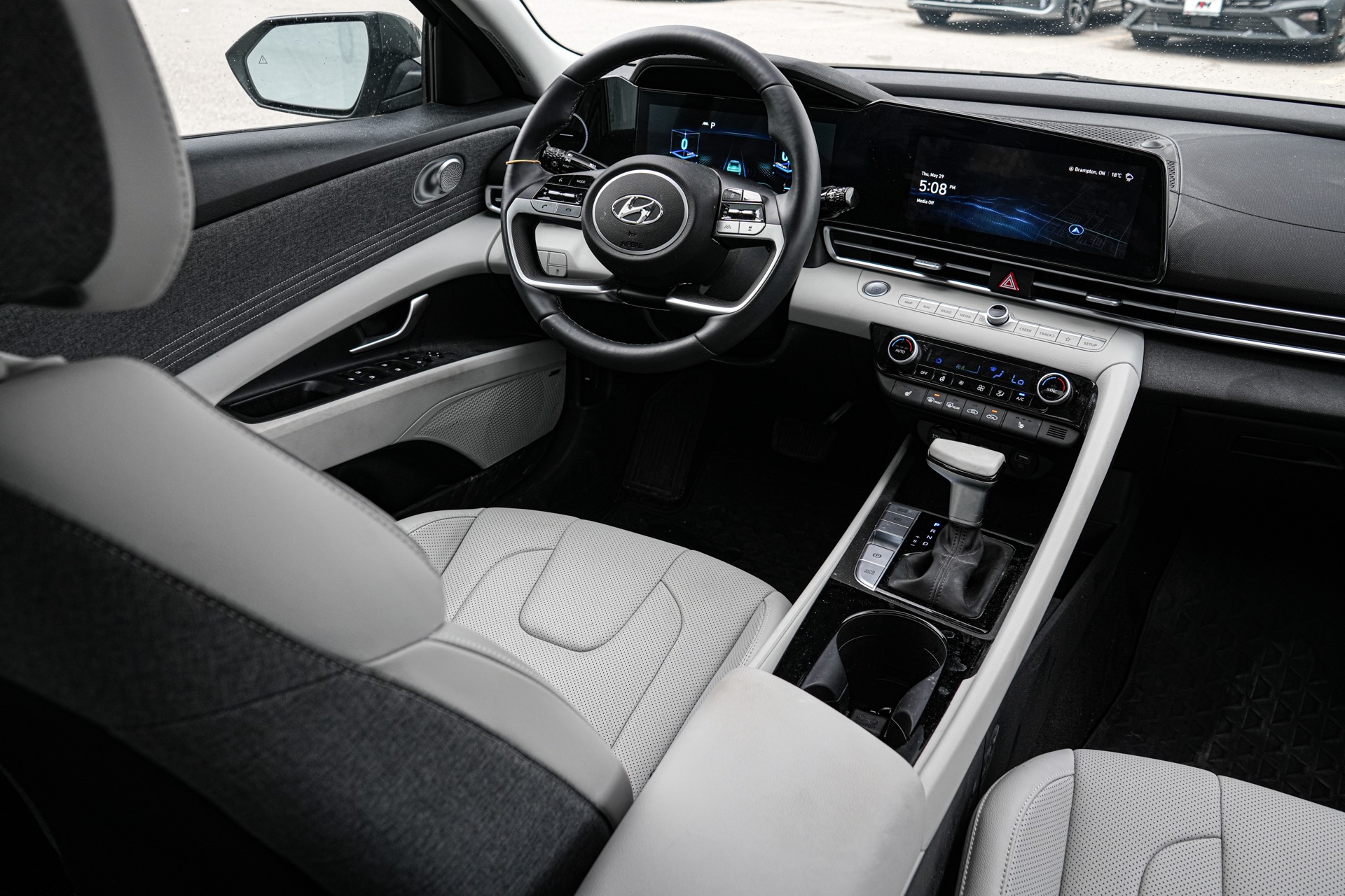 /firstmotors/2023-Hyundai-Elantra-5684384329345982.jpg