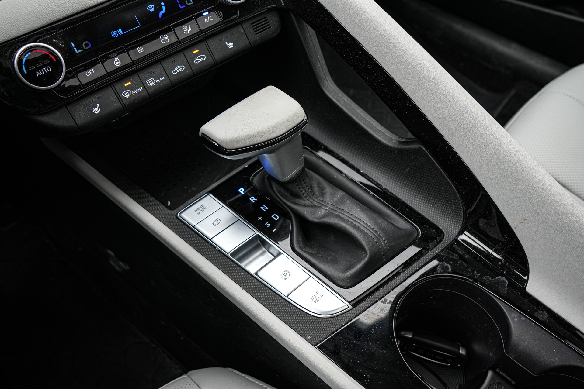 /firstmotors/2023-Hyundai-Elantra-9118683474370102.jpg