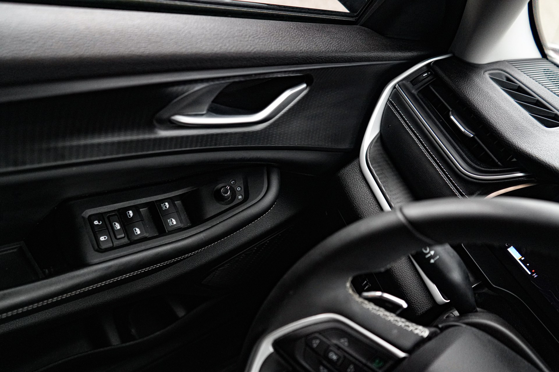 /firstmotors/2023-Jeep-GrandCherokee-043410150437919404.jpg