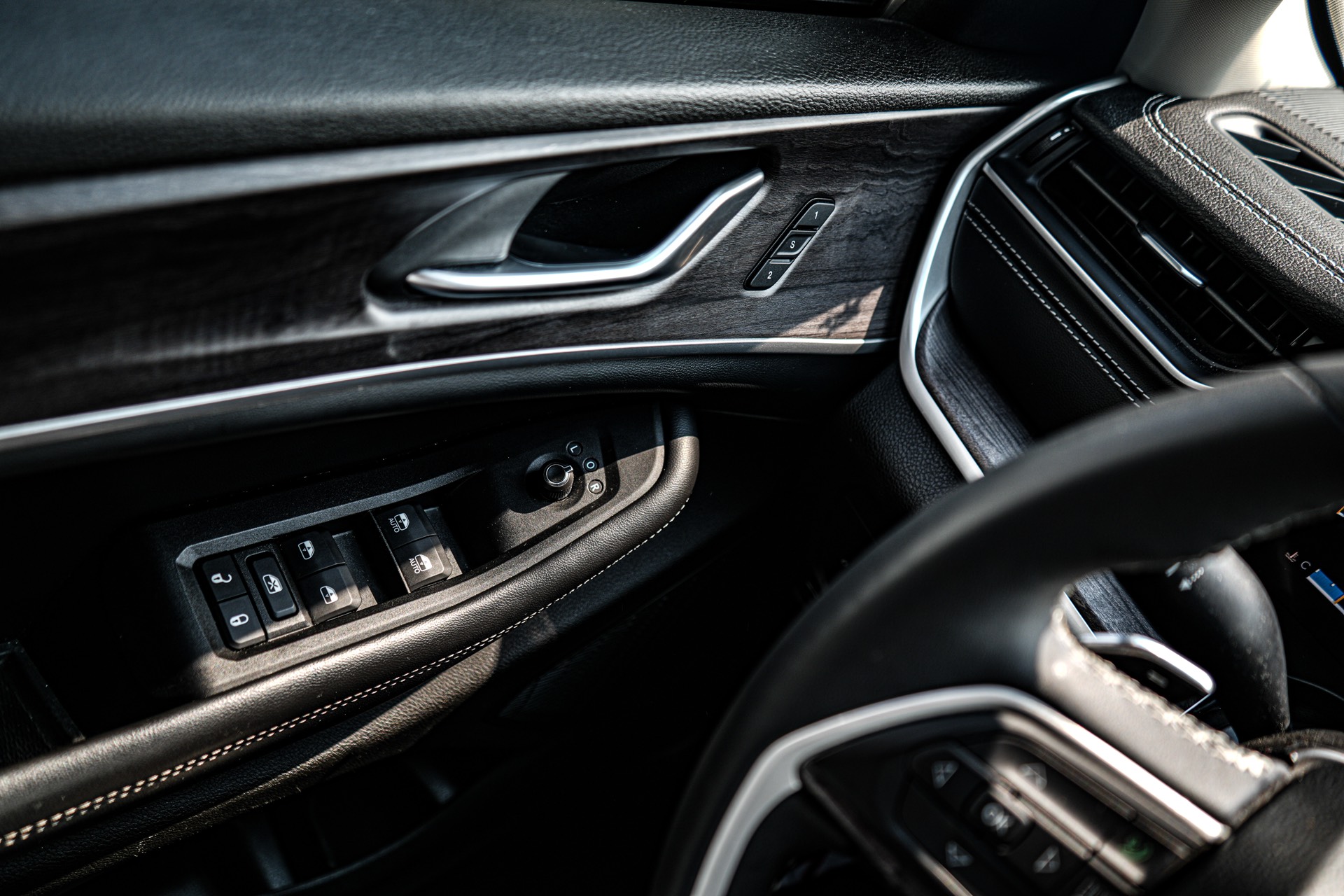 /firstmotors/2023-Jeep-GrandCherokee-5001248006855963.jpg