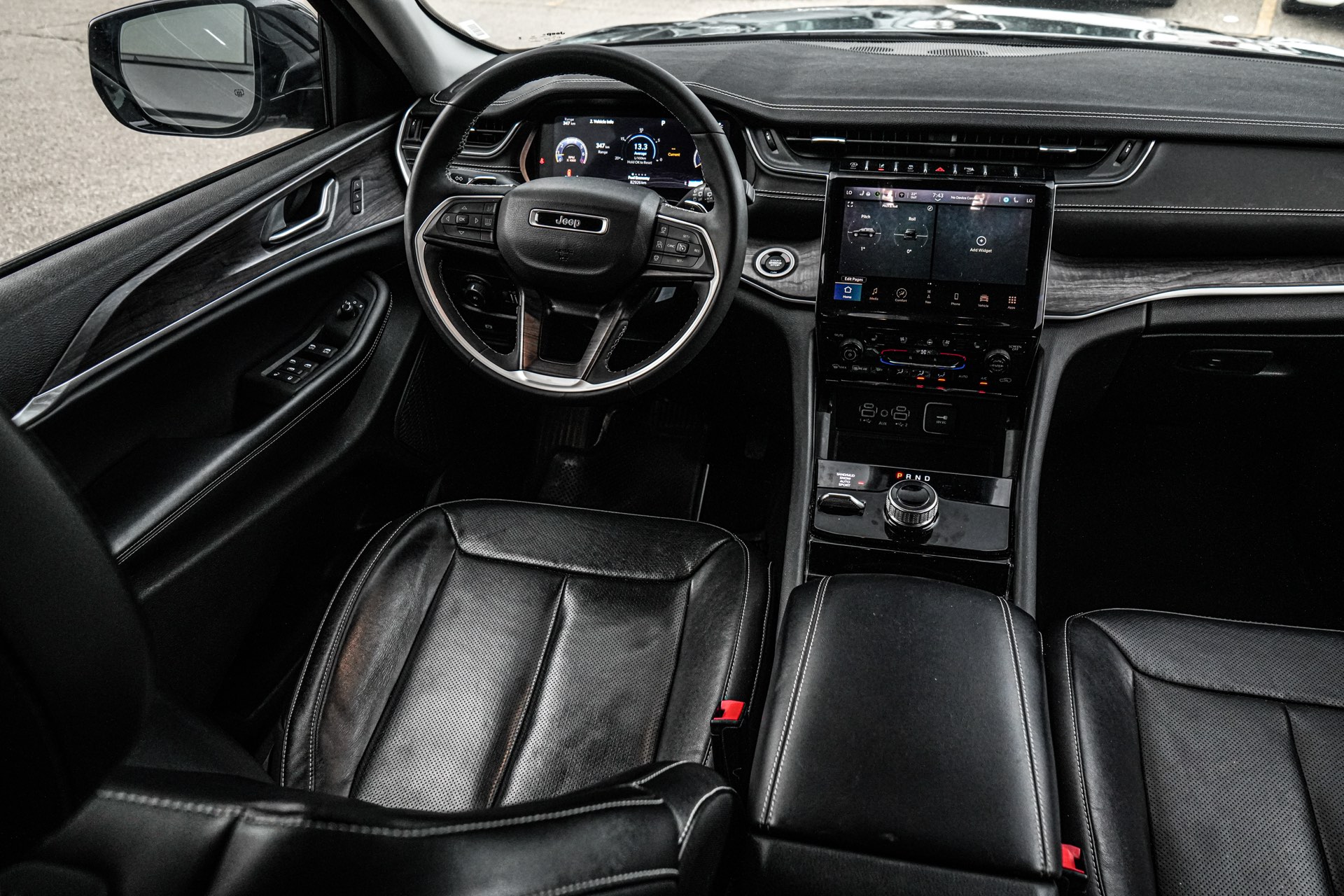 /firstmotors/2023-Jeep-GrandCherokee-564230587257688.jpg