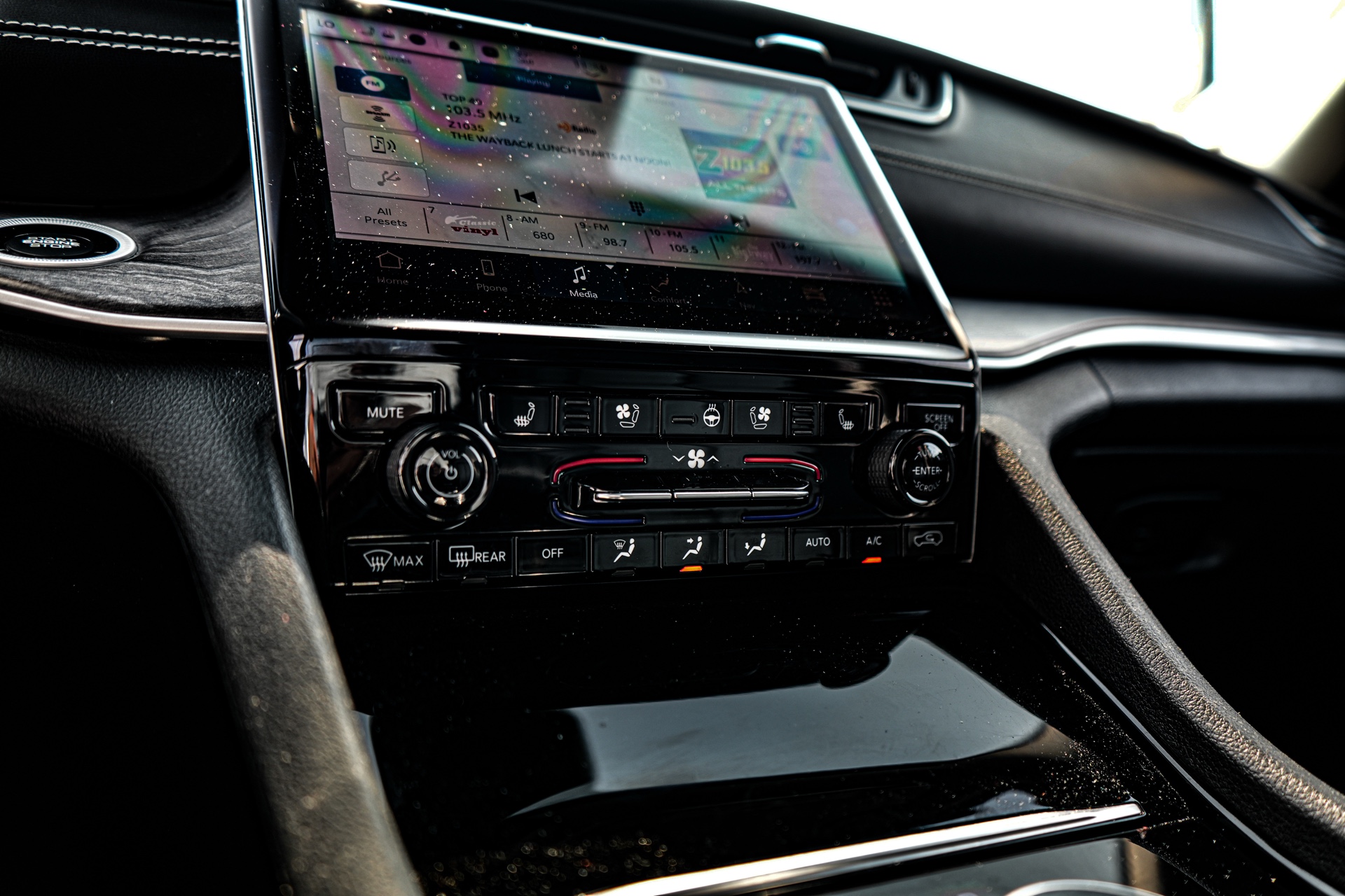 /firstmotors/2023-Jeep-GrandCherokee-8291793503979712.jpg