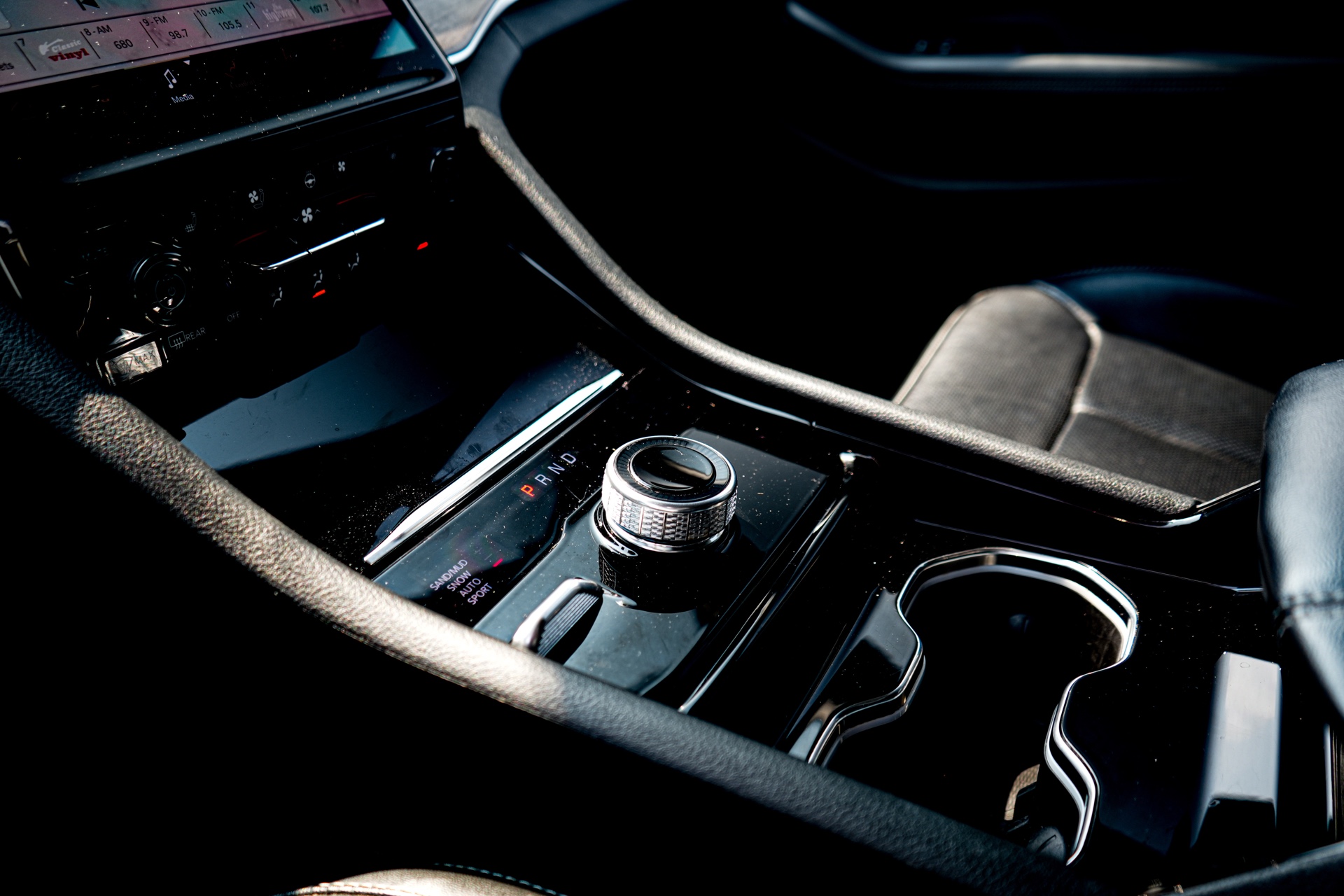 /firstmotors/2023-Jeep-GrandCherokee-8430305010761927.jpg