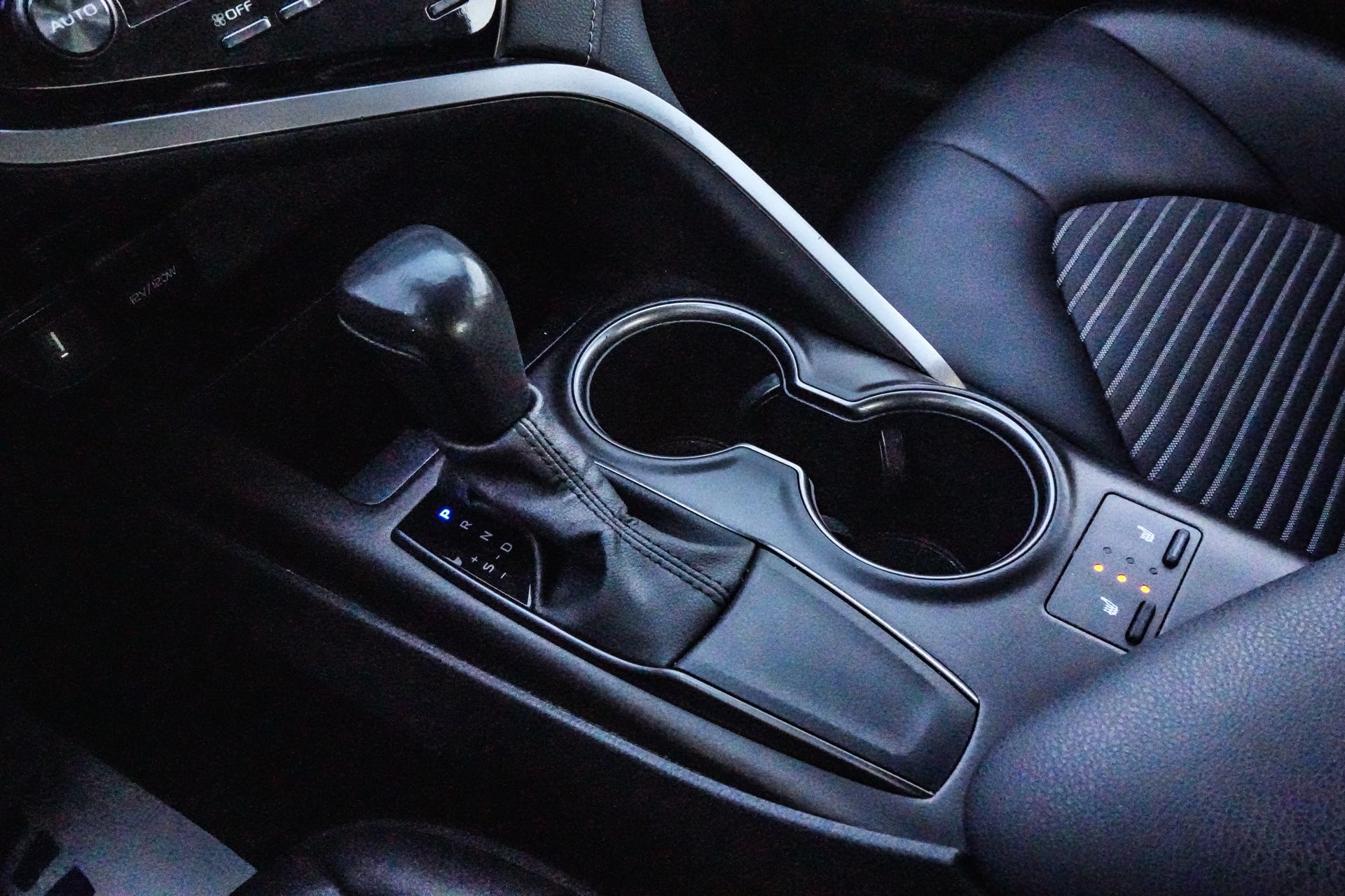 /firstmotors/2023-Toyota-Camry-16086939629211794.jpg