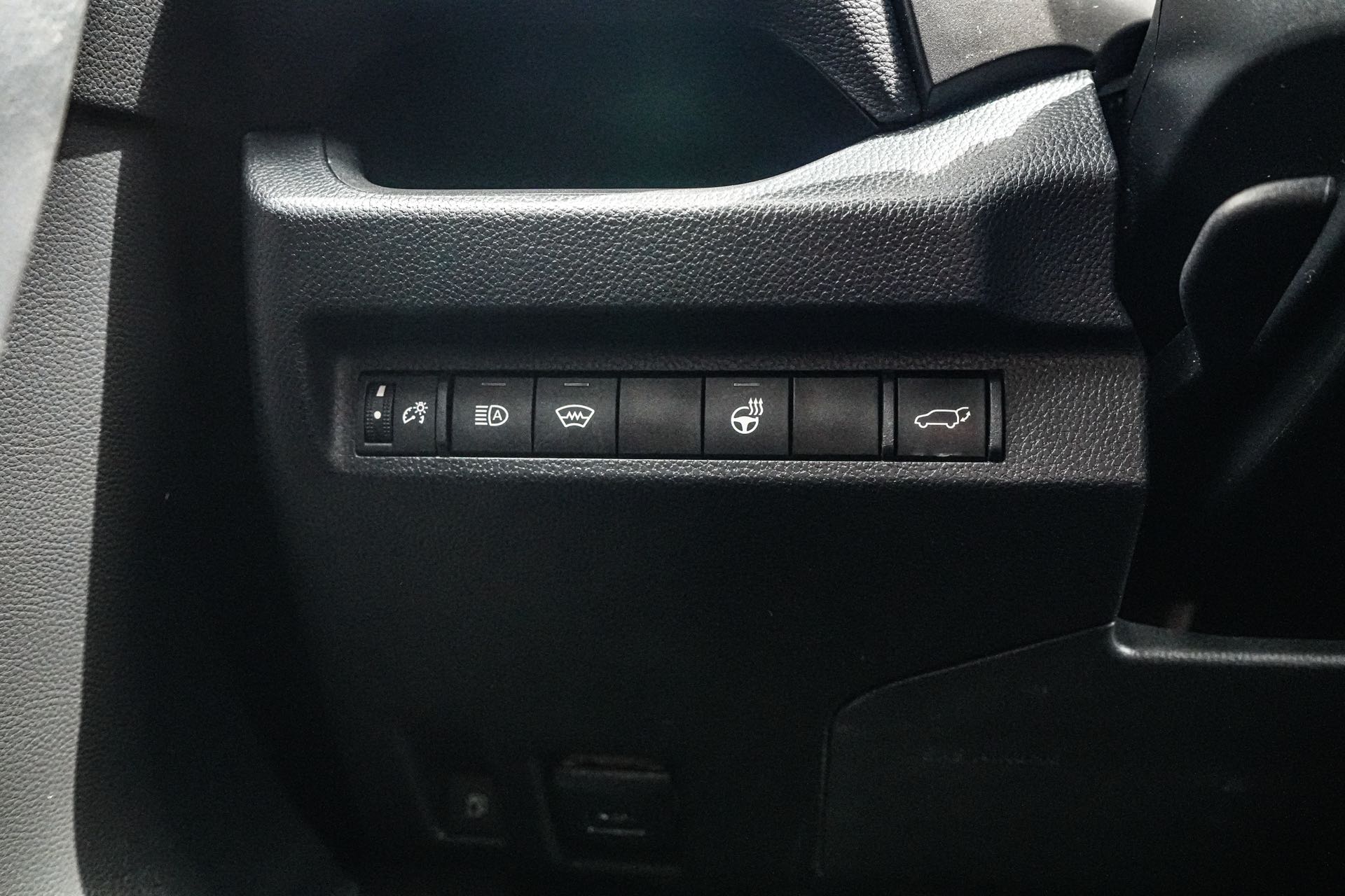 /firstmotors/2023-Toyota-RAV4-415266027984903.jpg