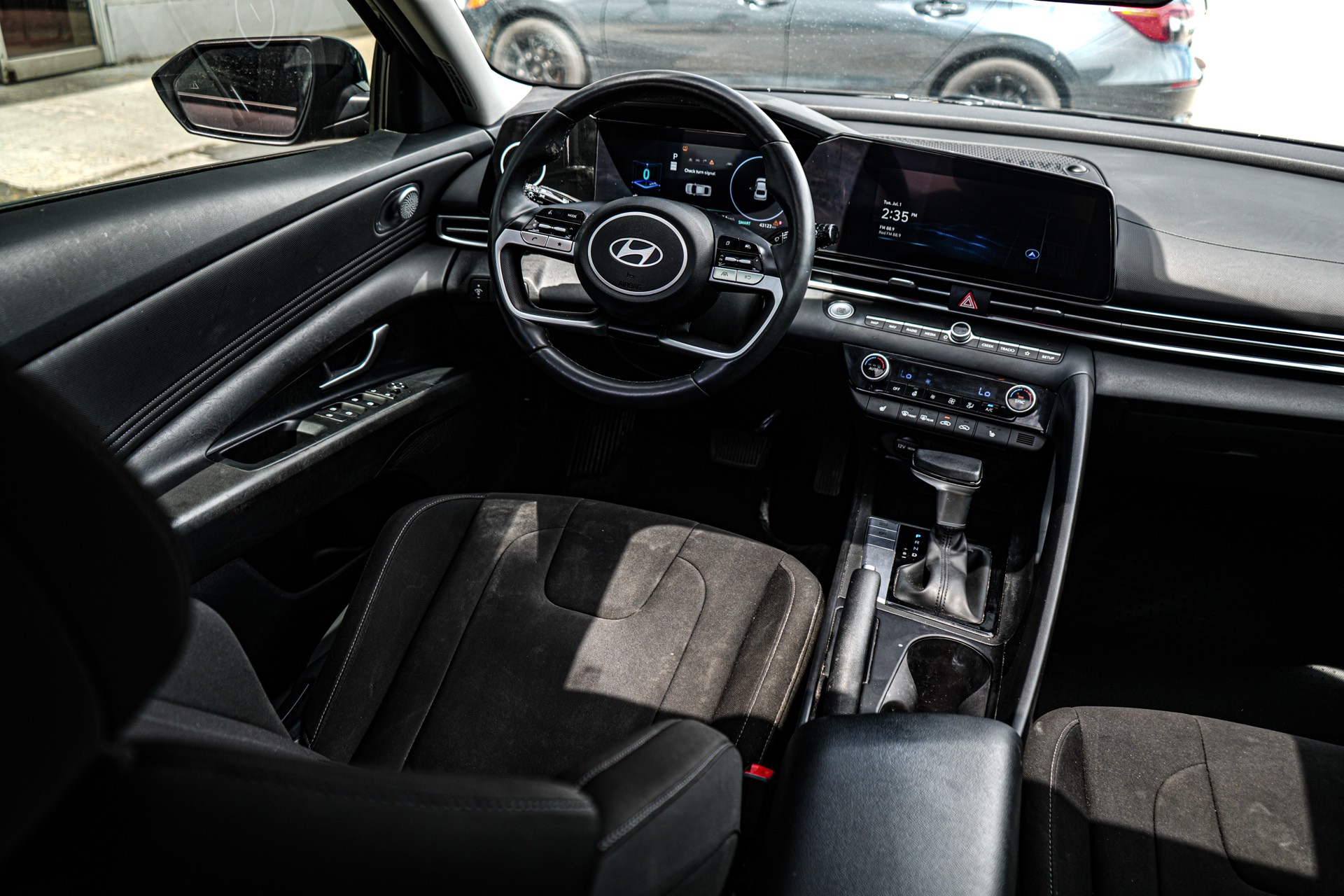 /firstmotors/2024-Hyundai-Elantra-6225517220736136.jpg