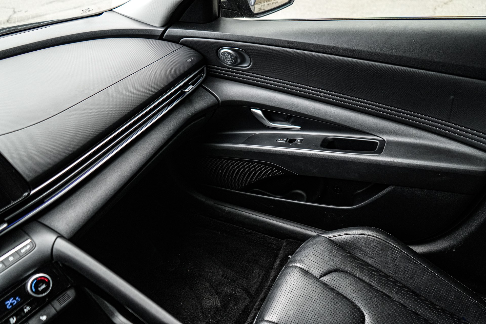 /firstmotors/2024-Hyundai-ElantraHybrid-4468350669028407.jpg