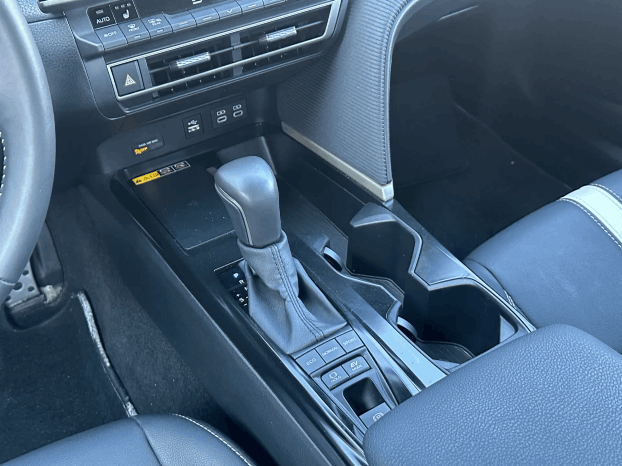 /firstmotors/2025-Toyota-Camry-4304393036732215.jpg