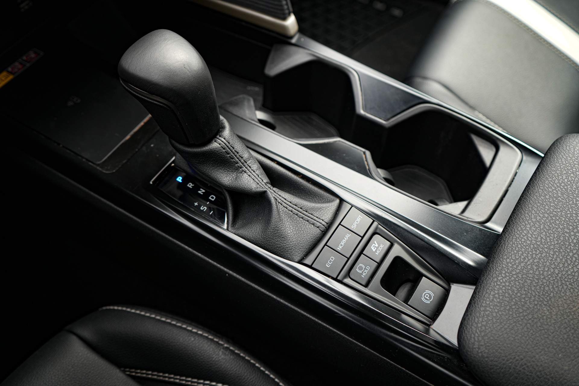 /firstmotors/2025-Toyota-Camry-5681861631178649.jpg