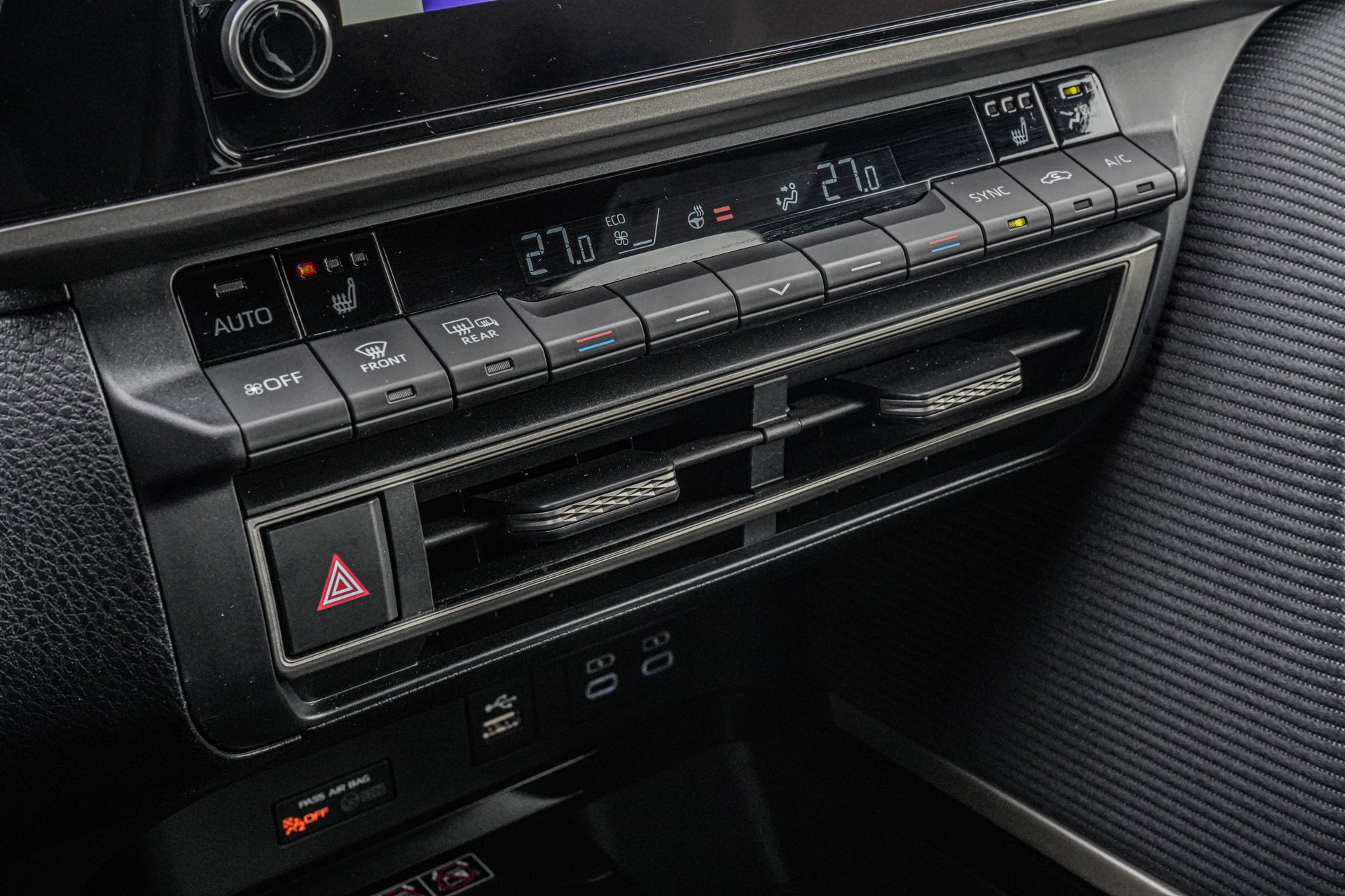 /firstmotors/2025-Toyota-Camry-8162263853391432.jpg