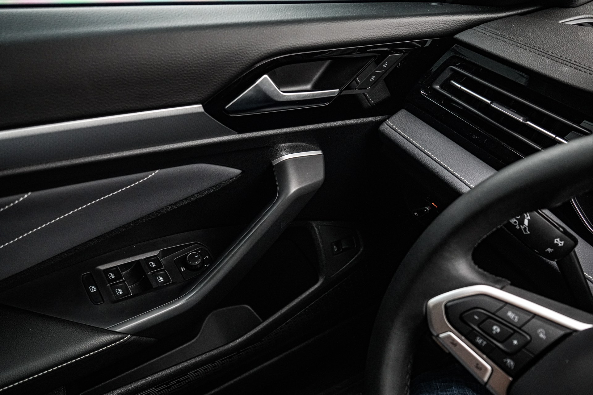 /firstmotors/2025-Volkswagen-Jetta-3719110603526612.jpg