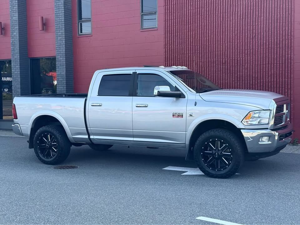 /grewalmotorsltd/2011-Ram-3500-17559679026141417.jpg