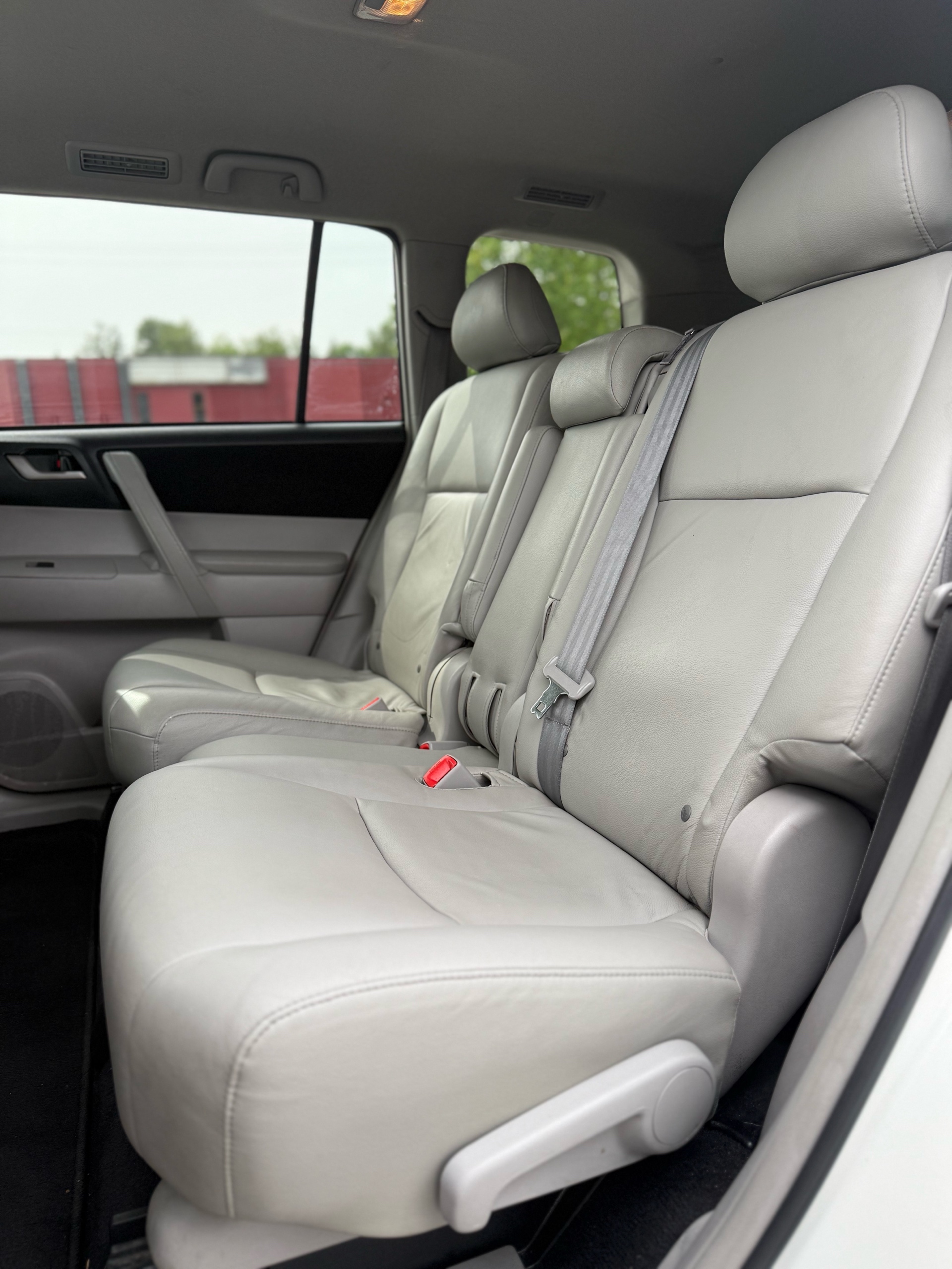 /grewalmotorsltd/2011-Toyota-Highlander-08832046940394211.jpg