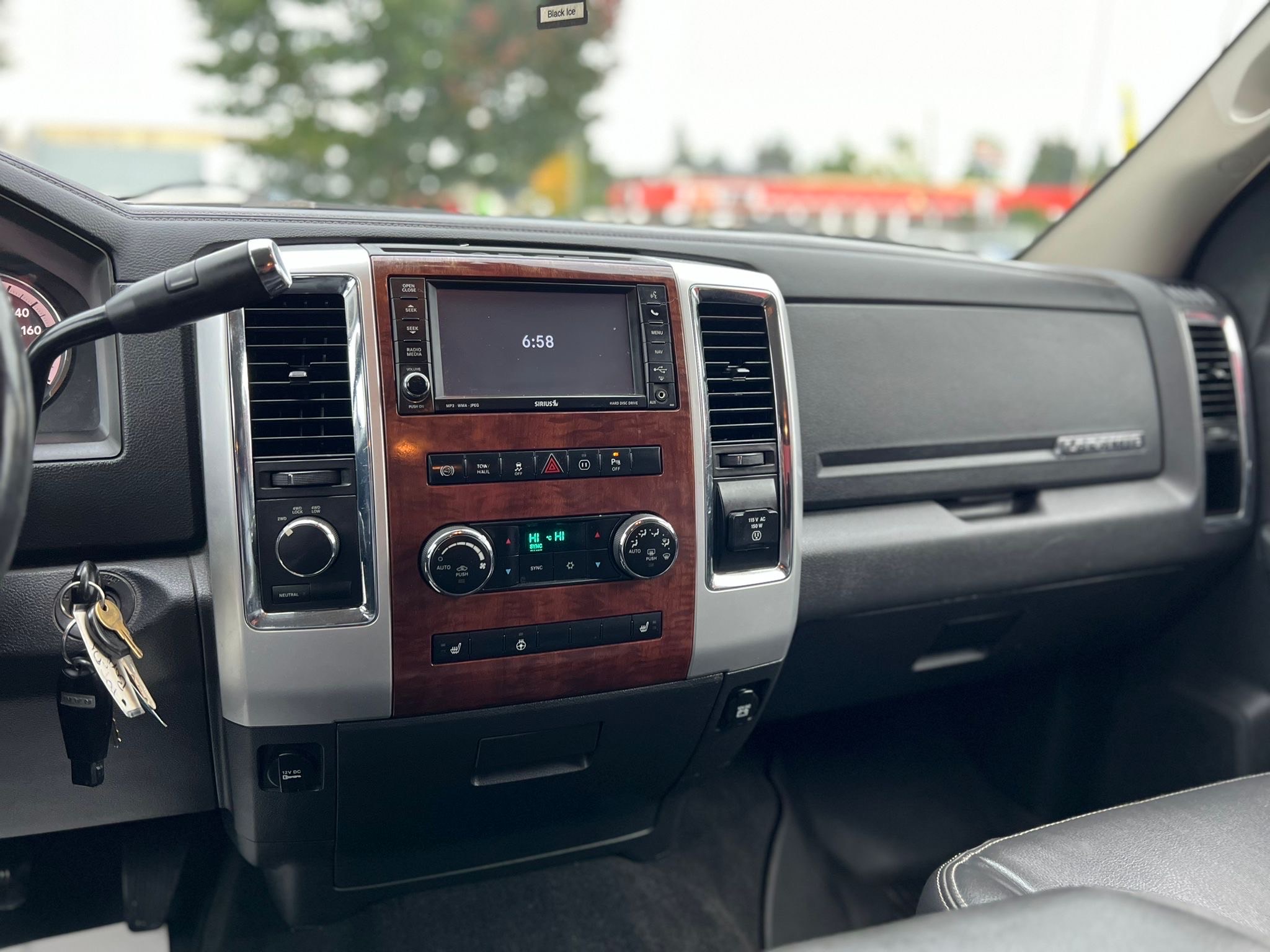 /grewalmotorsltd/2012-Ram-3500-00038457553791548804.jpg