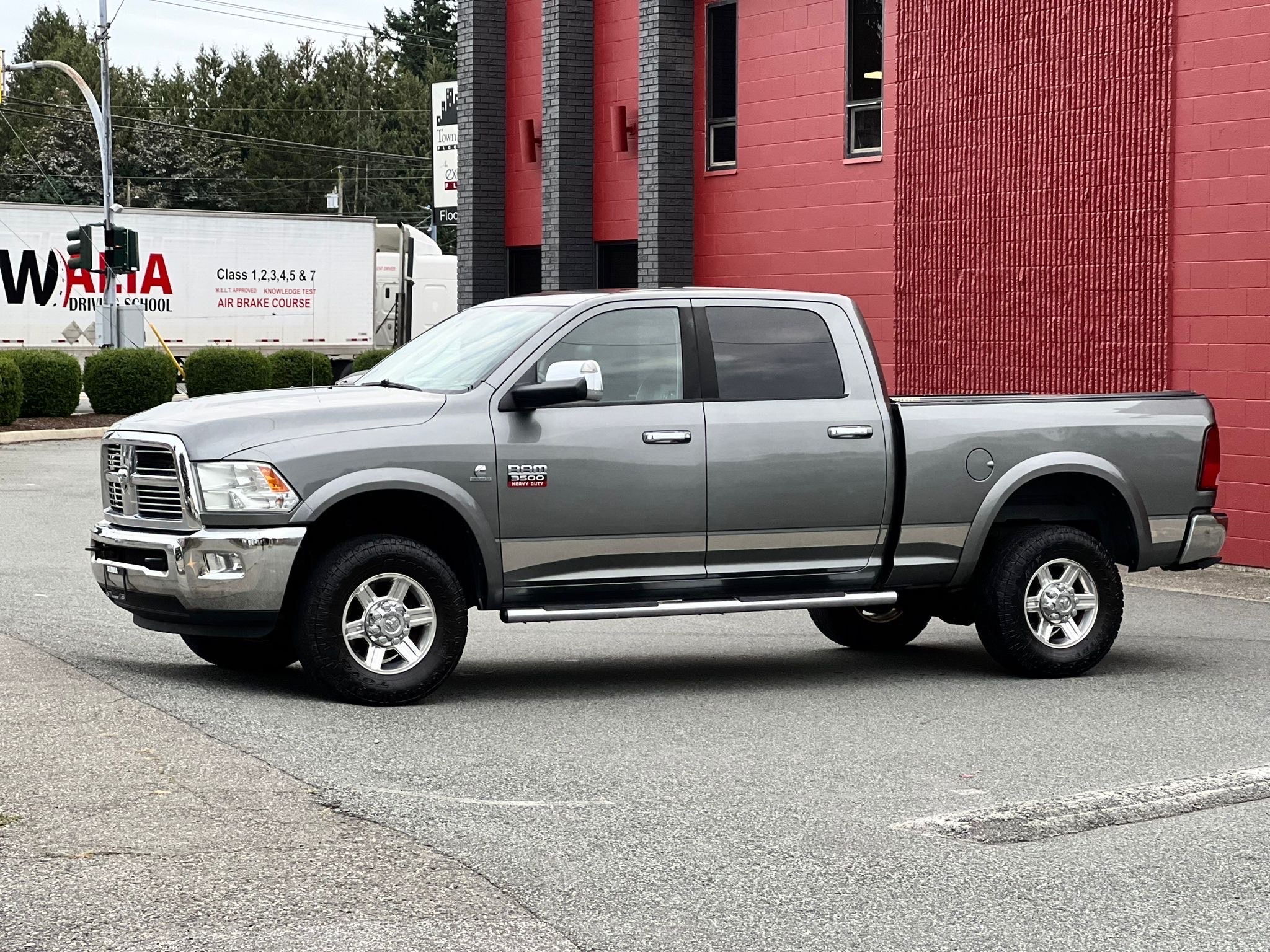 /grewalmotorsltd/2012-Ram-3500-46528221938480474.jpg