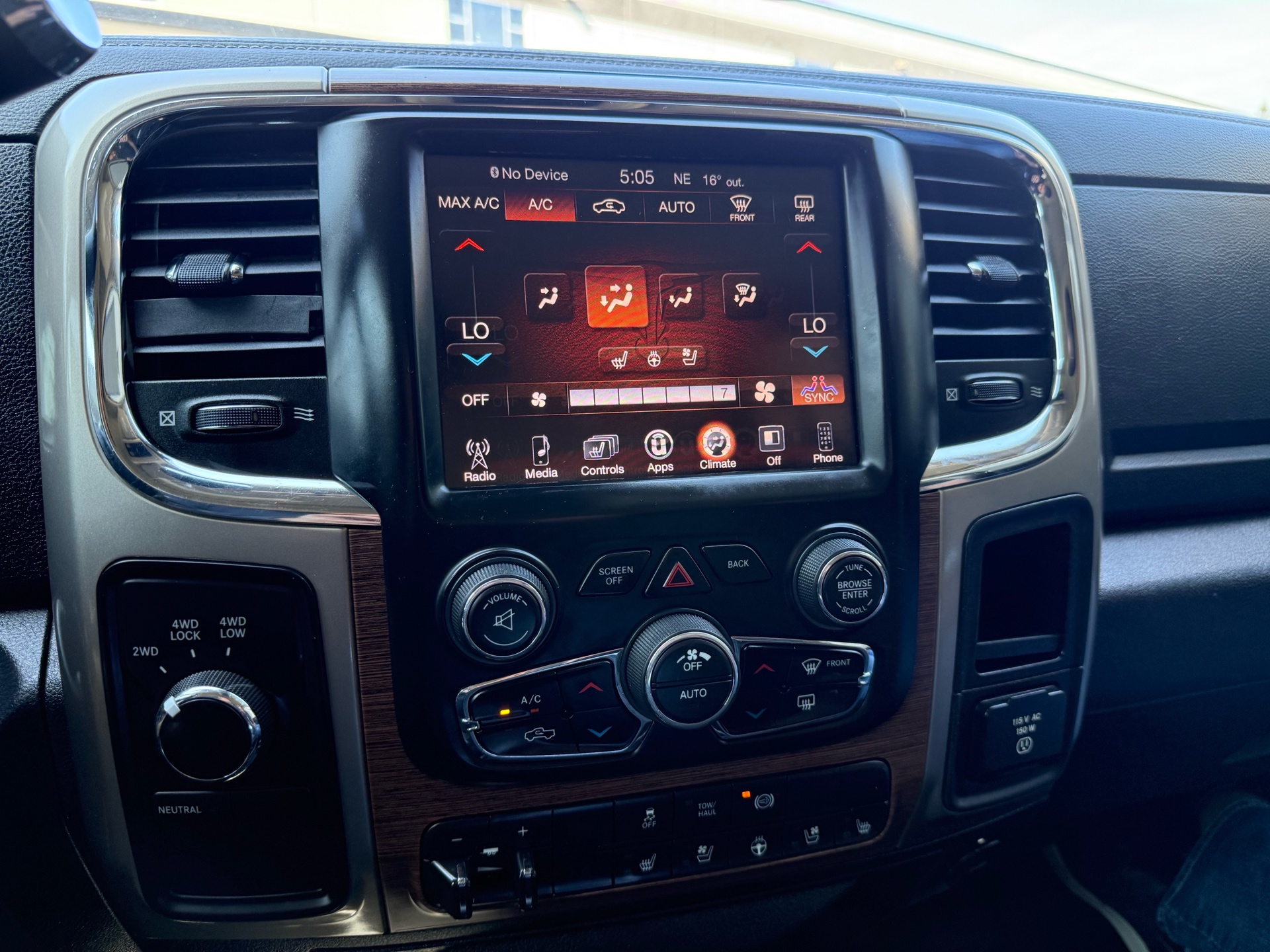 /grewalmotorsltd/2013-Ram-3500-049289306295199786.jpg