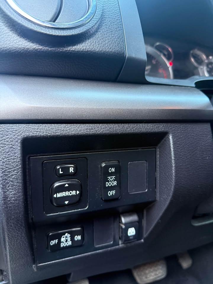 /grewalmotorsltd/2014-Toyota-Tundra-5986149705721746.jpg