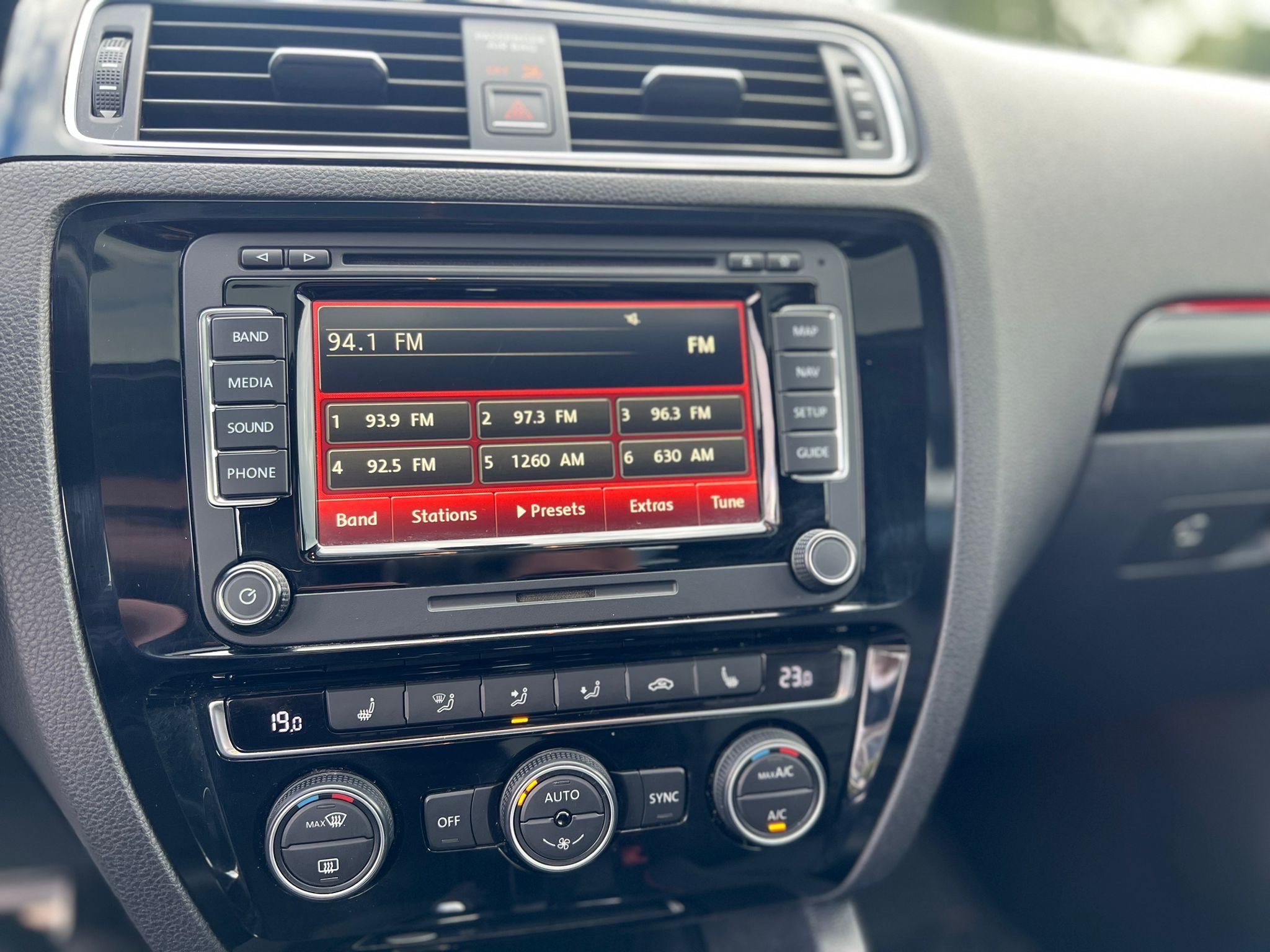 /grewalmotorsltd/2015-Volkswagen-Jetta-41580354646508666.jpg