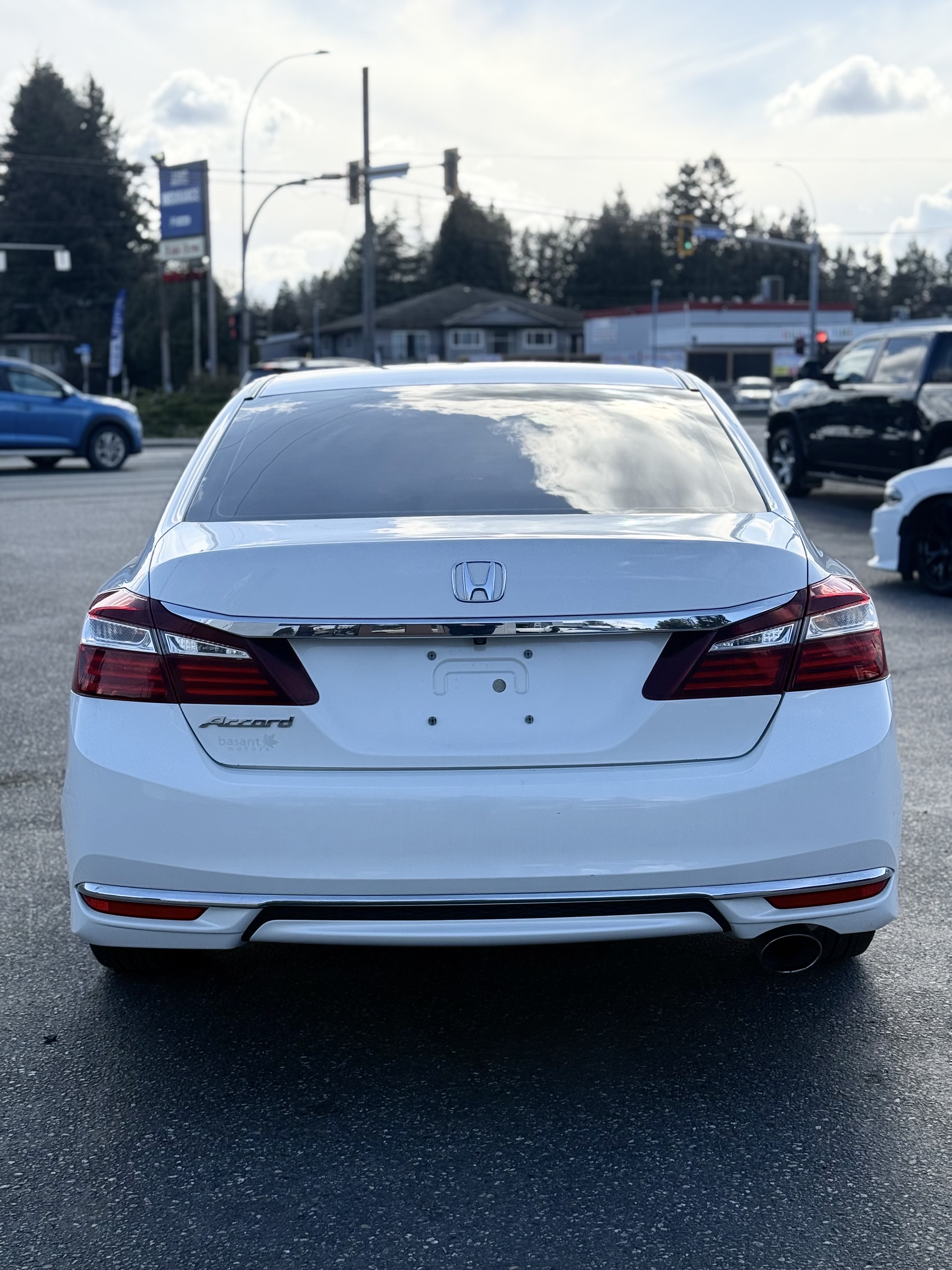/grewalmotorsltd/2017-Honda-Accord-623799906715798.jpg
