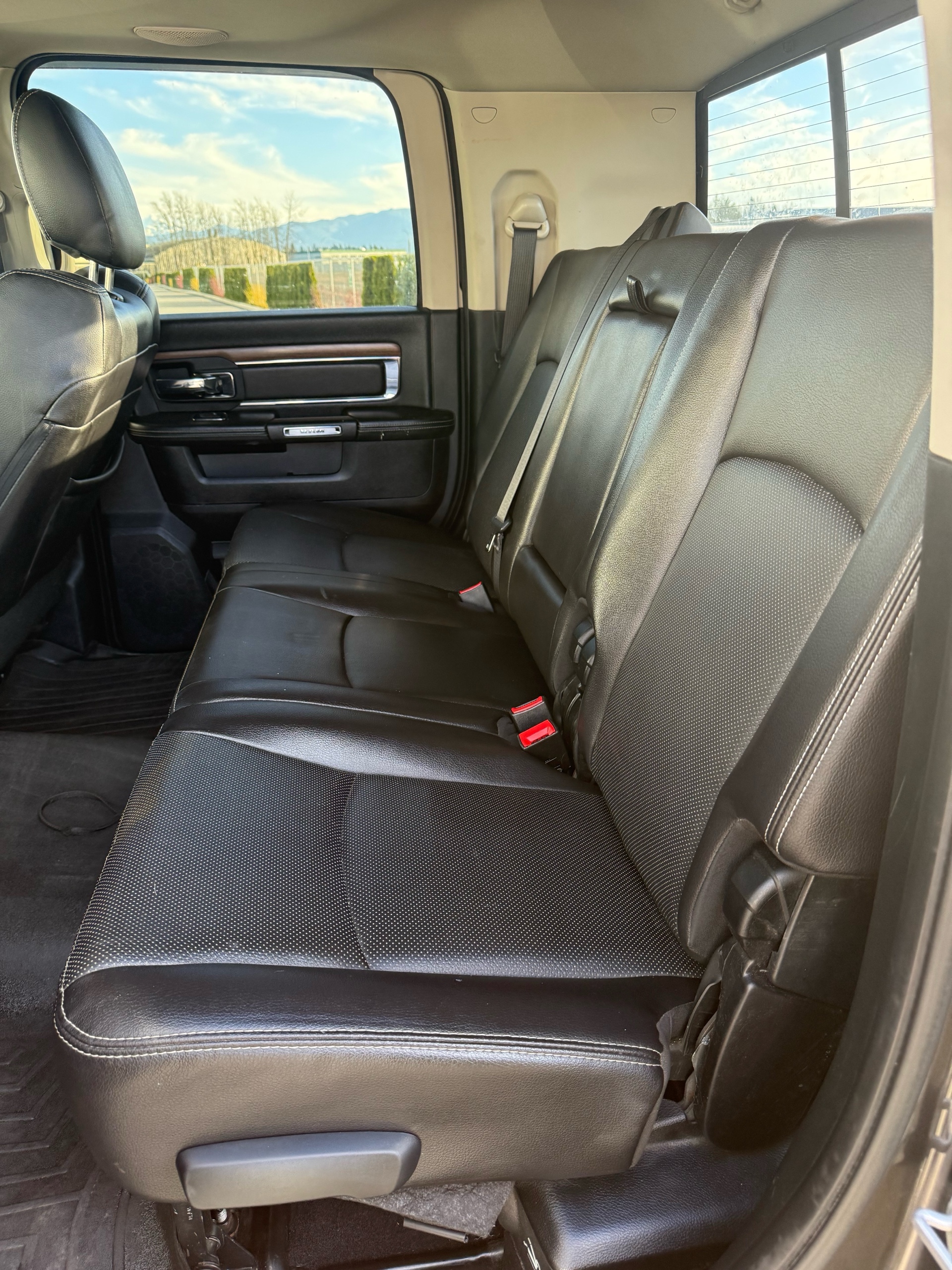 /grewalmotorsltd/2017-Ram-3500-34885608373005716.jpg