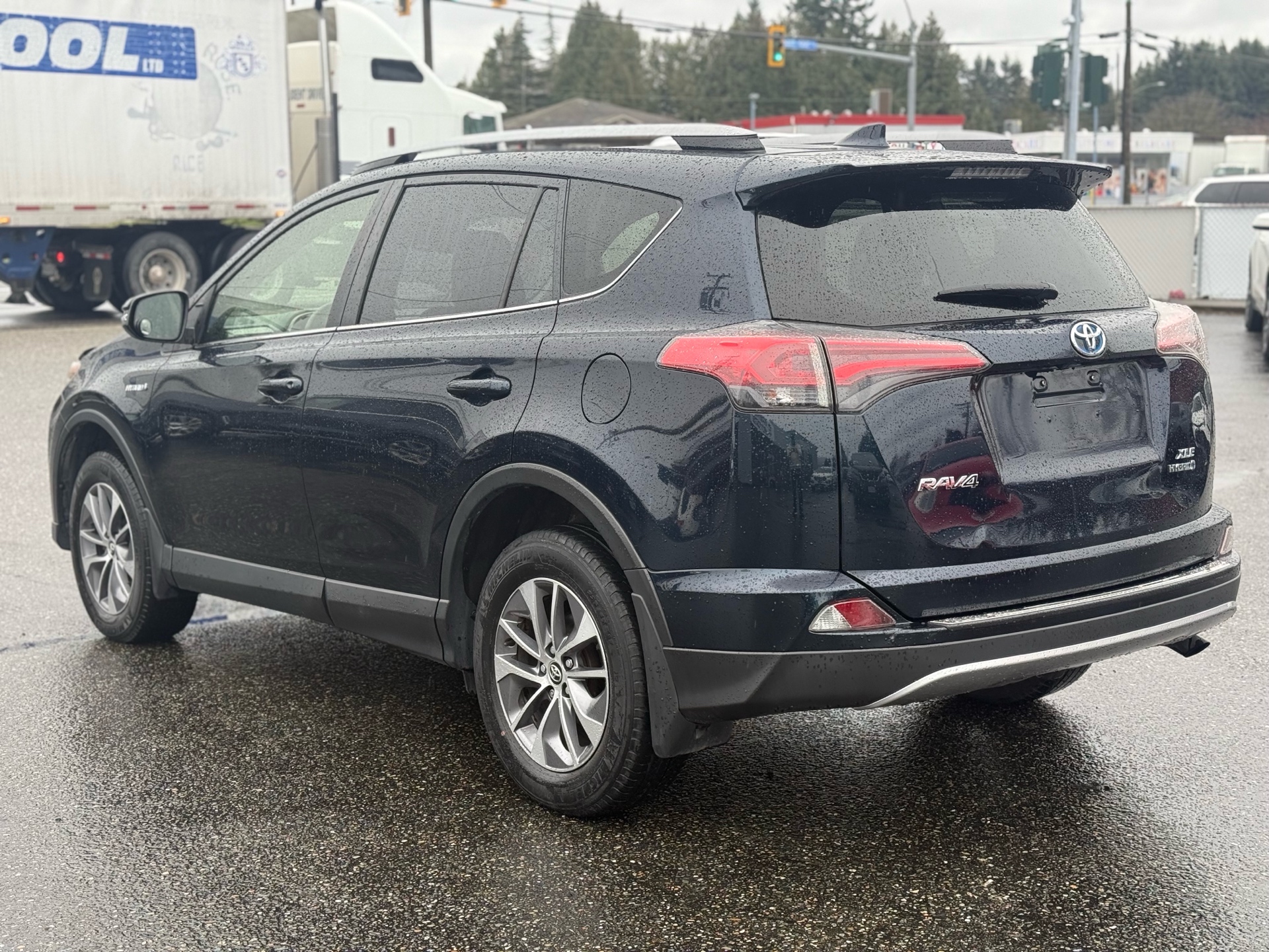 /grewalmotorsltd/2018-Toyota-RAV4-3326887736746371.jpg