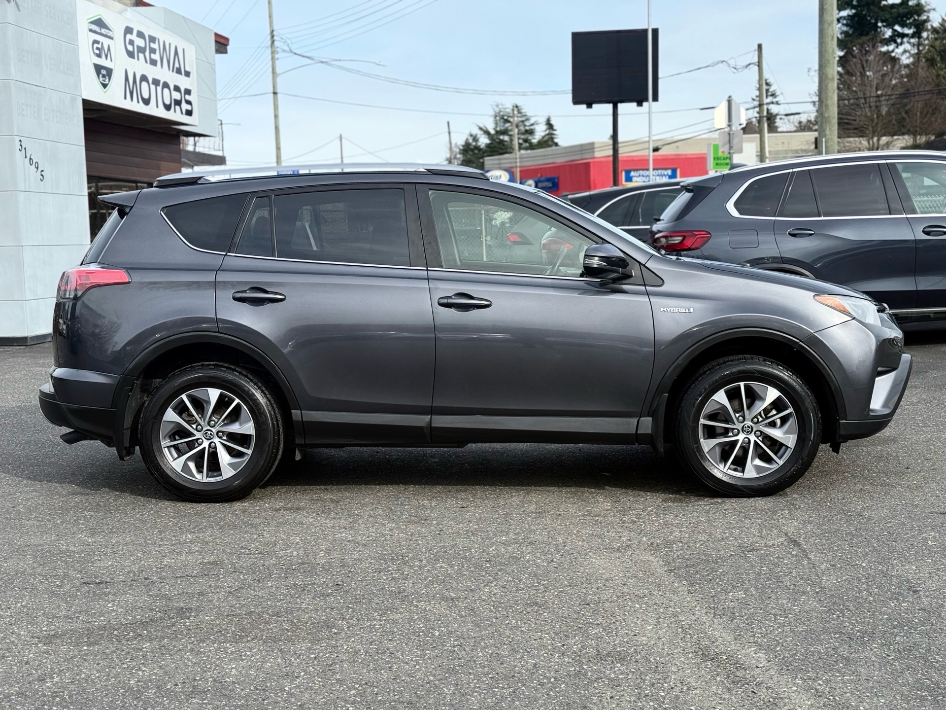 /grewalmotorsltd/2018-Toyota-RAV4-3804779875413262.jpg