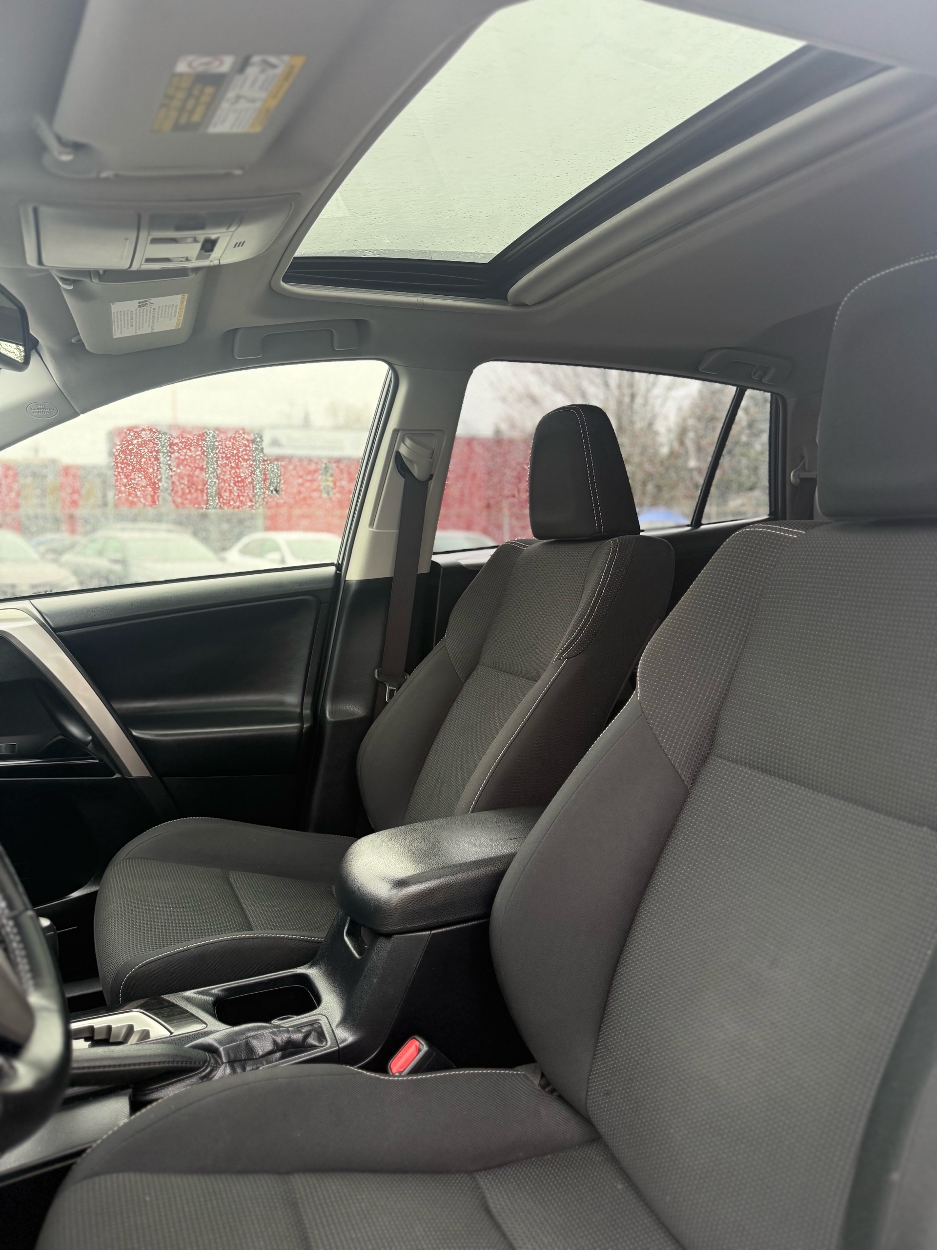/grewalmotorsltd/2018-Toyota-RAV4-4296124654469089.jpg