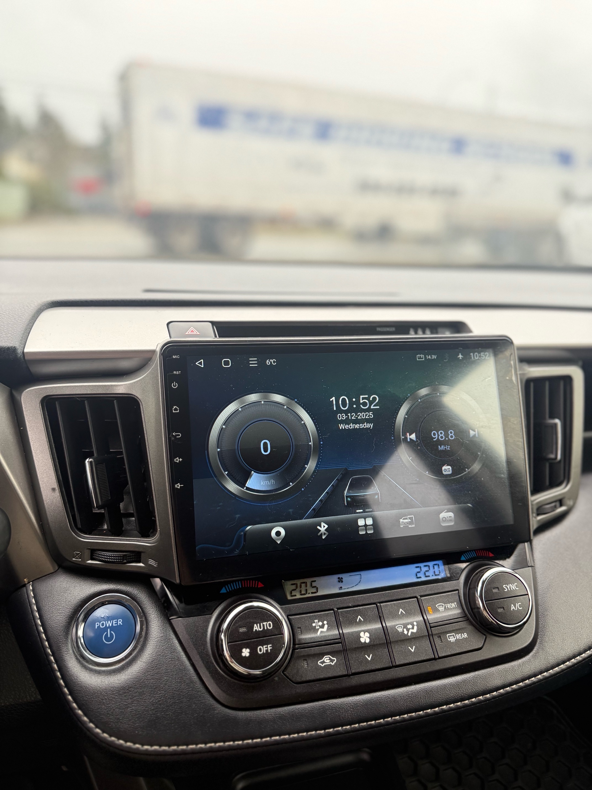 /grewalmotorsltd/2018-Toyota-RAV4-8603088845861515.jpg