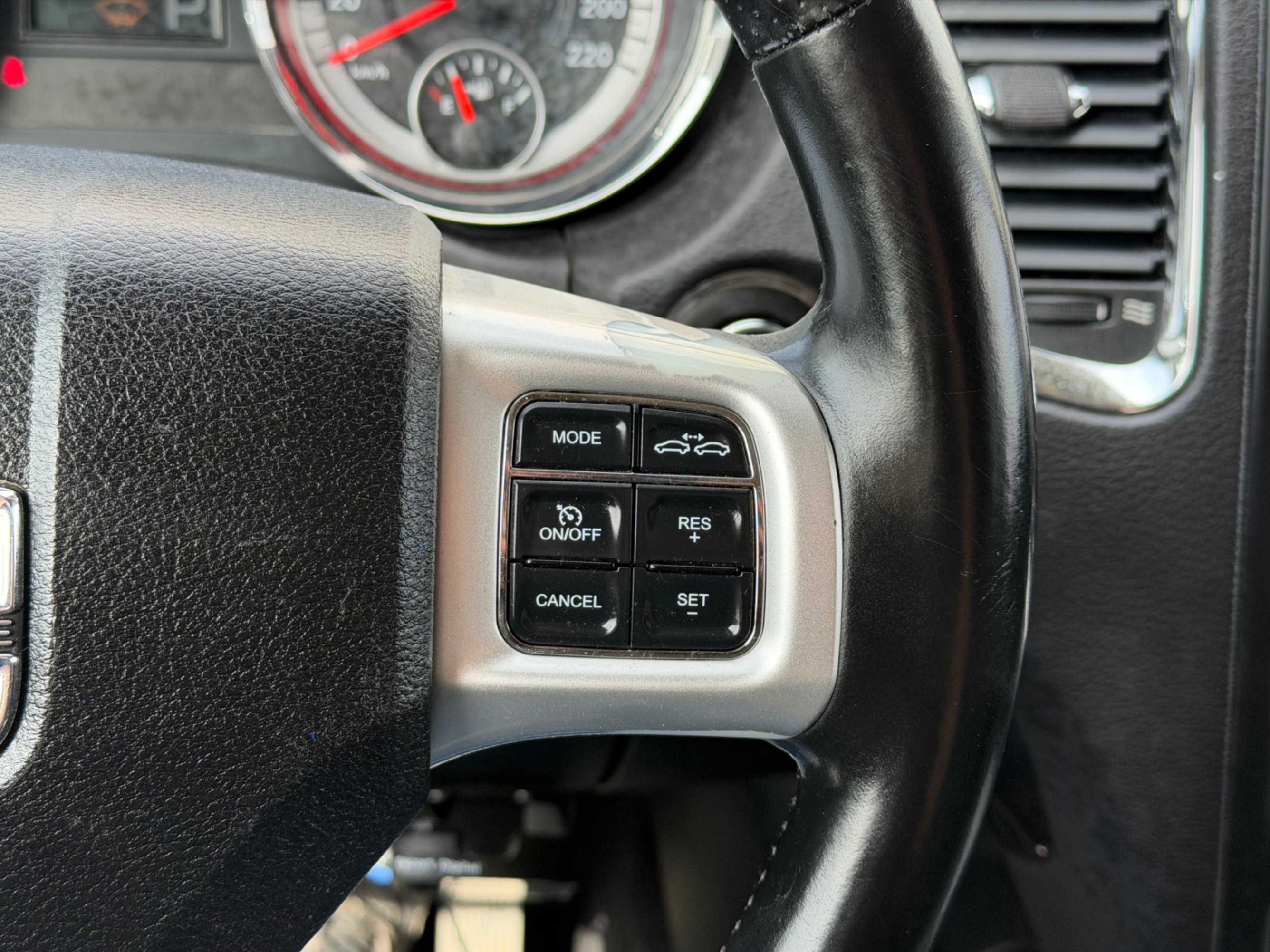 /gundhu/2011-Dodge-Durango-7636535477627528.jpg