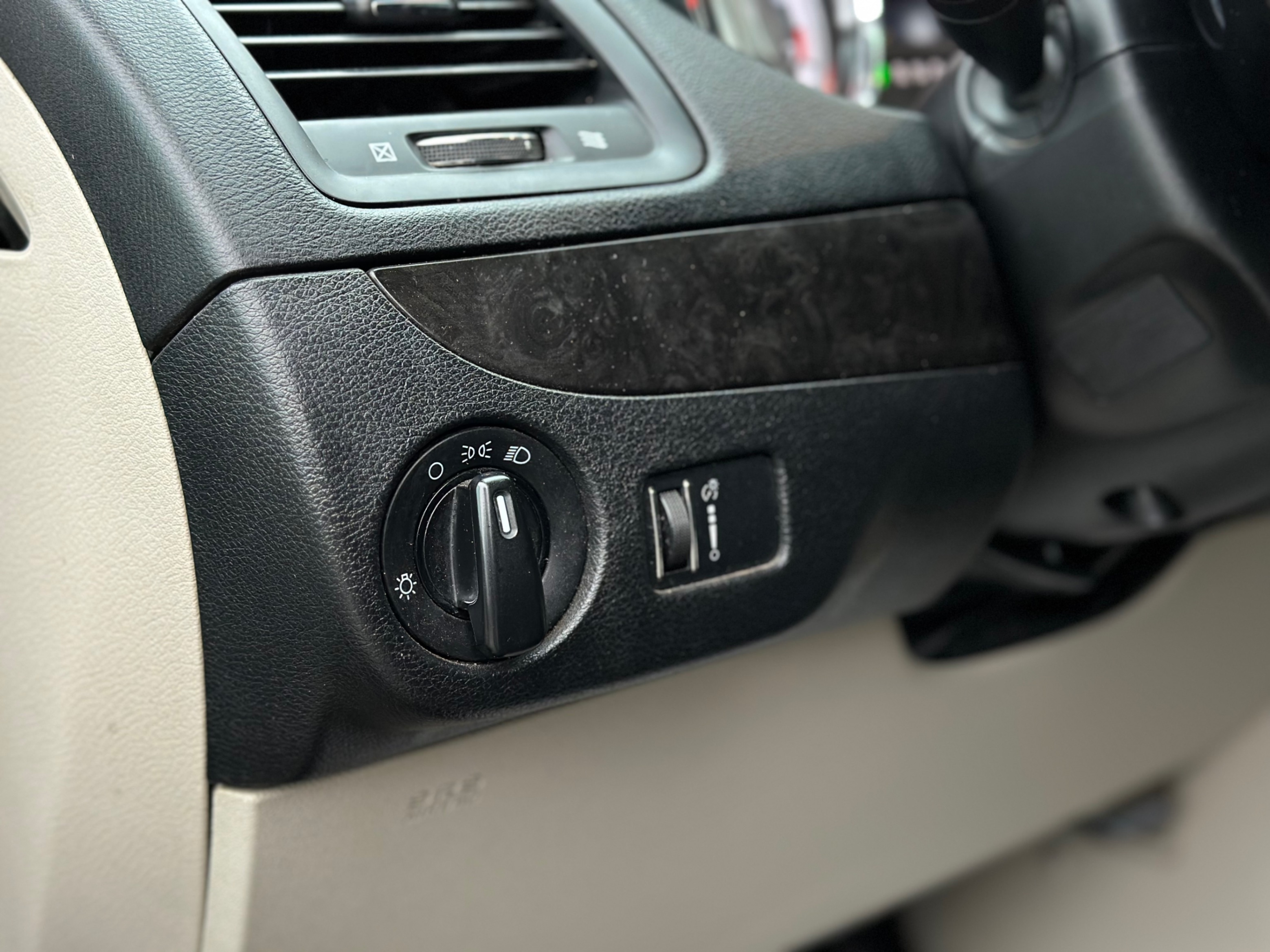 /gundhu/2012-Dodge-GrandCaravan-3656769505119275.jpg