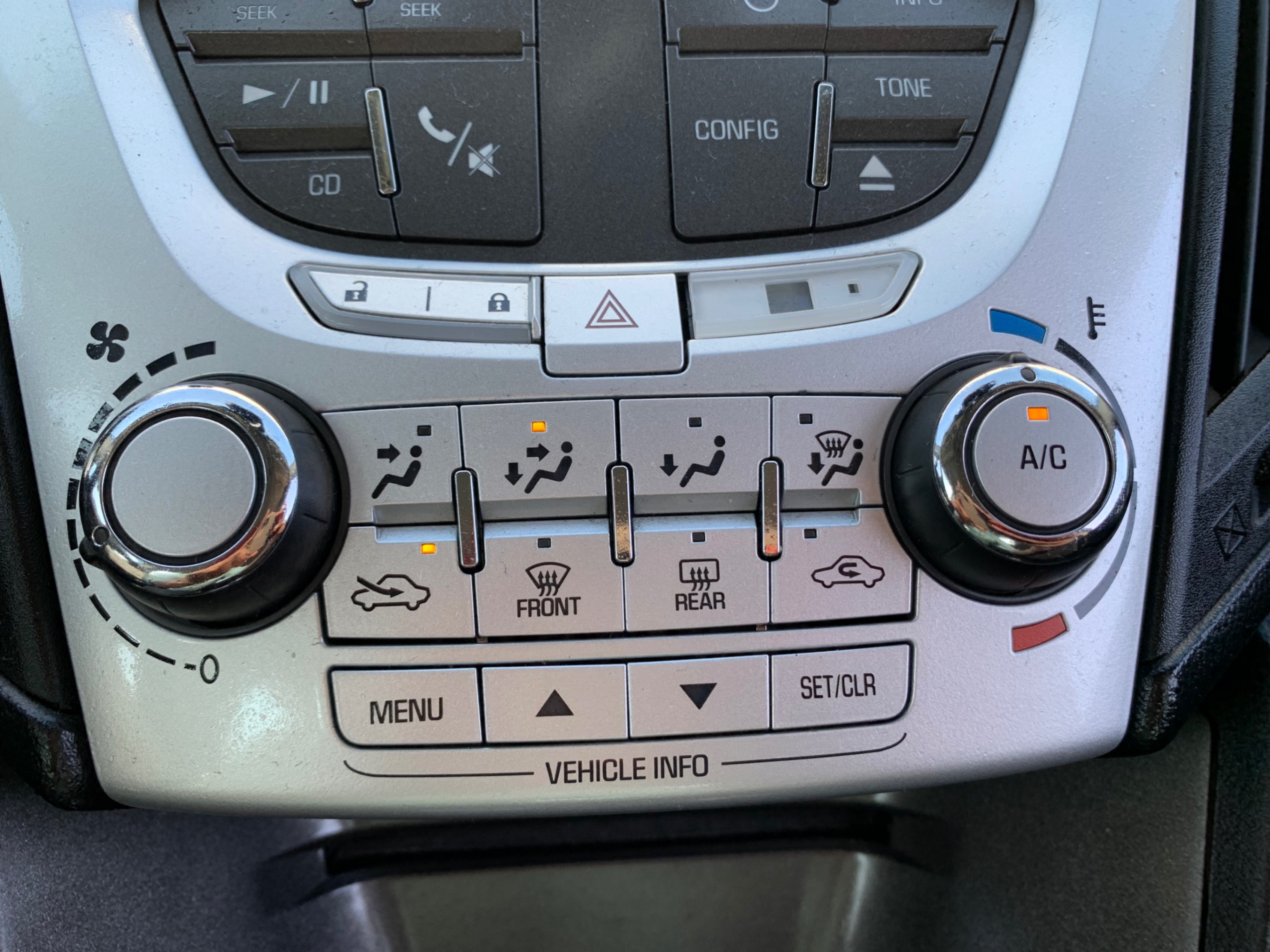 /gundhu/2013-Chevrolet-Equinox-14424290143912888.jpg